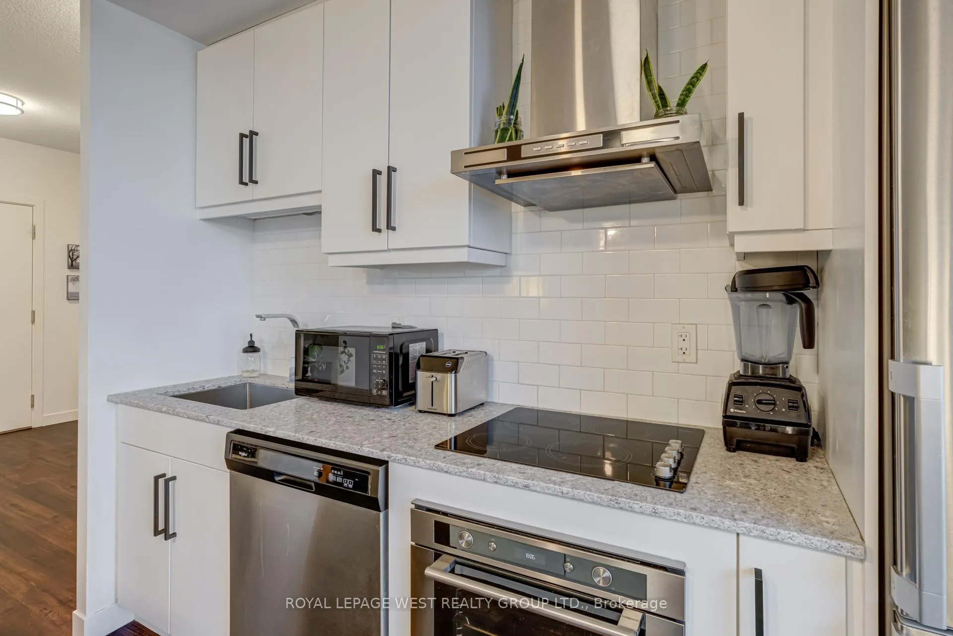 Photo 15 of Unit 1002, 2087 Fairview Street, Burlington, Freeman — HOMEH