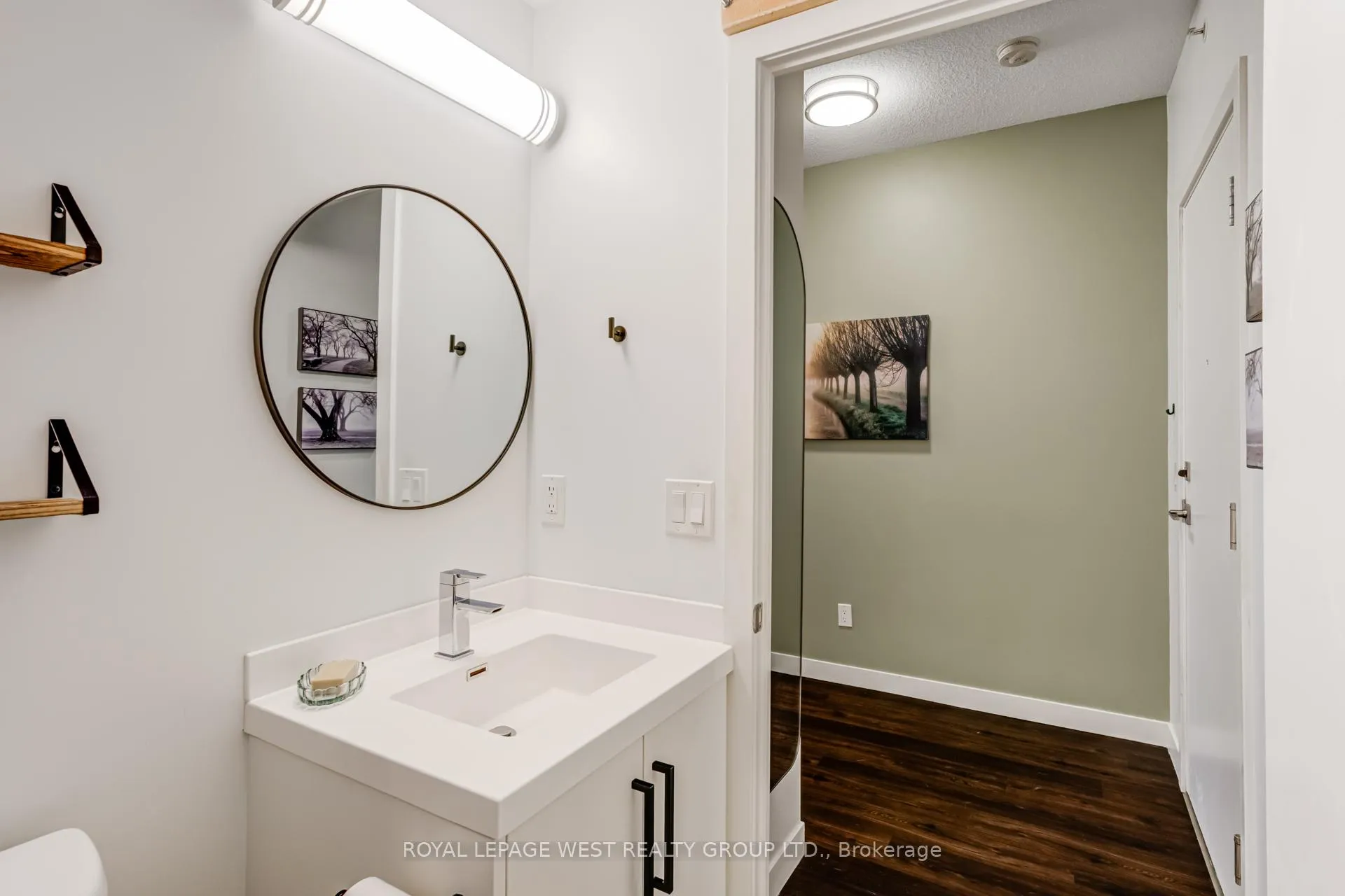 Photo 19 of Unit 1002, 2087 Fairview Street, Burlington, Freeman — HOMEH