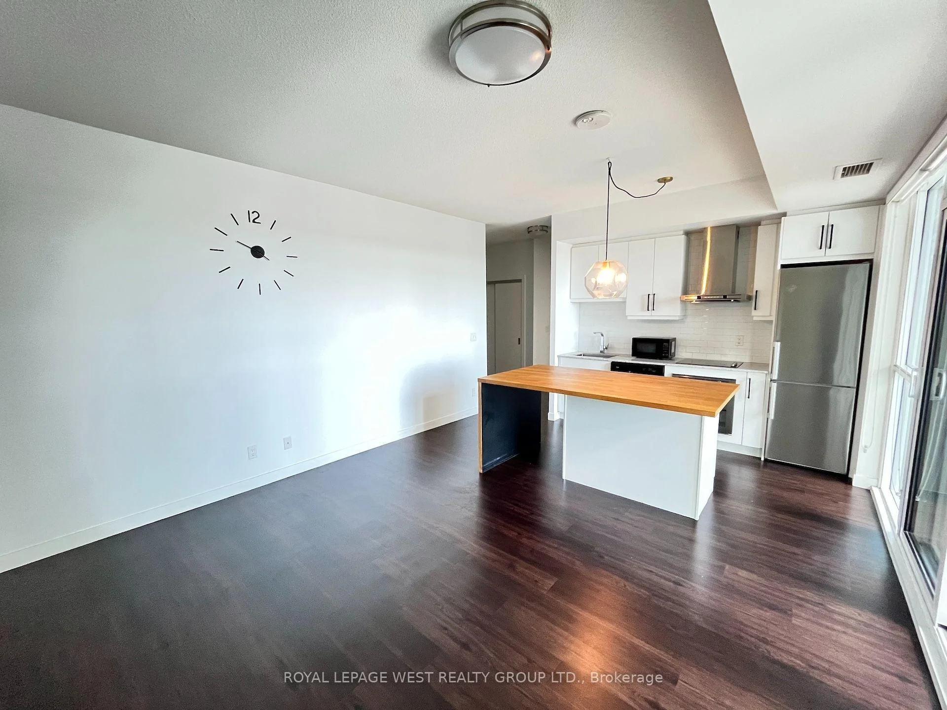 Photo 33 of Unit 1002, 2087 Fairview Street, Burlington, Freeman — HOMEH