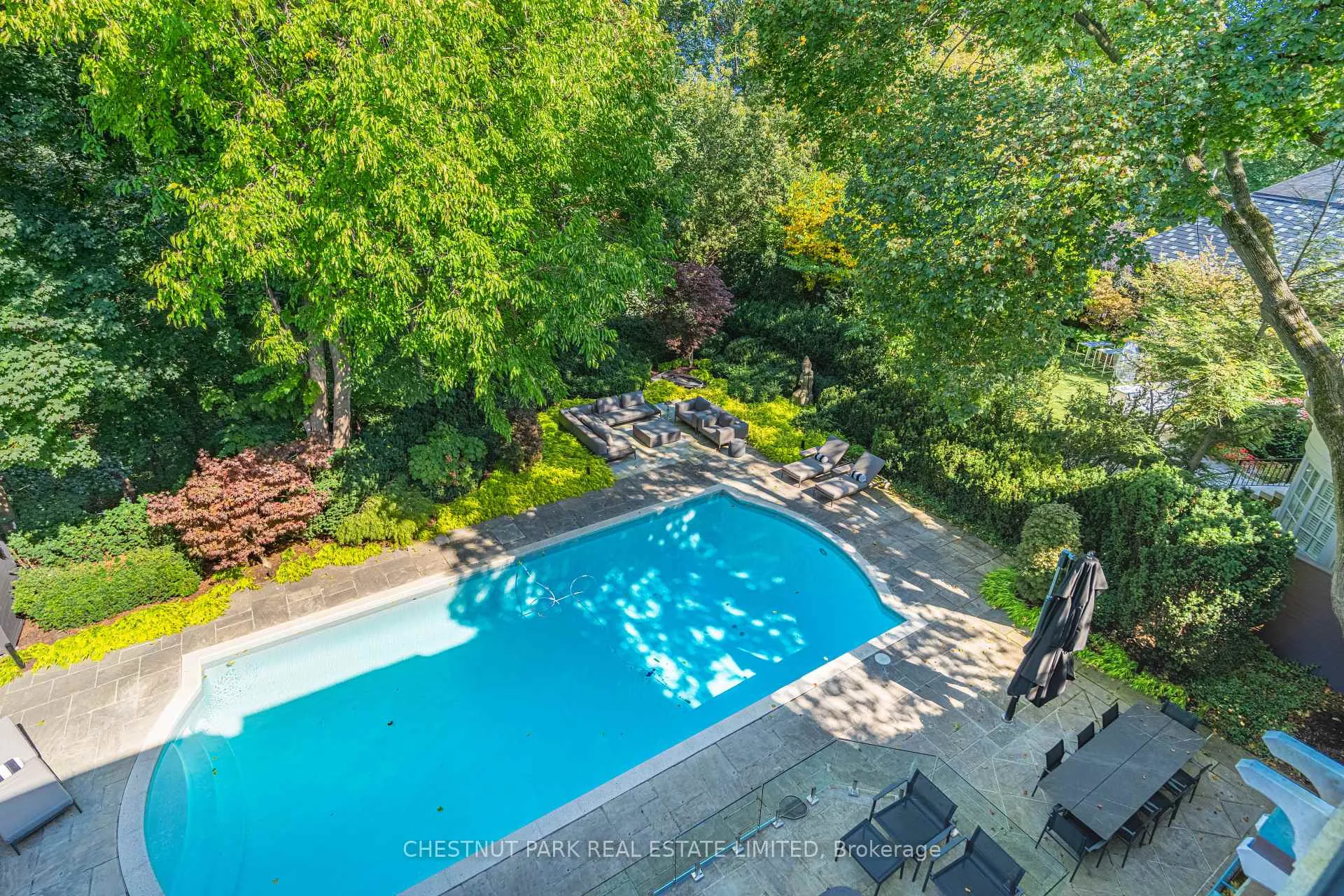 Photo 23 of 82 Chestnut Park Road, Toronto, Rosedale-Moore Park — HOMEH
