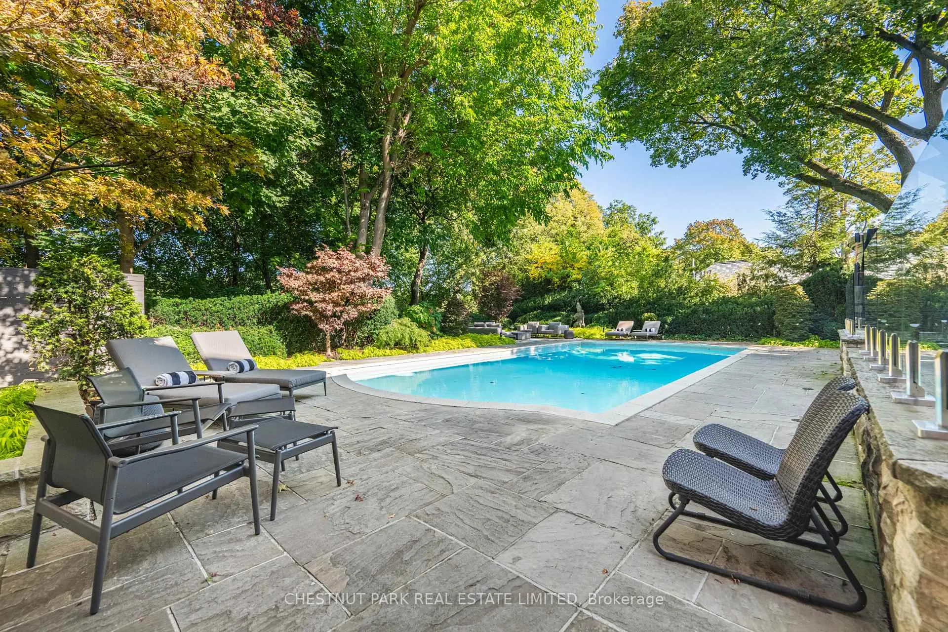Photo 29 of 82 Chestnut Park Road, Toronto, Rosedale-Moore Park — HOMEH