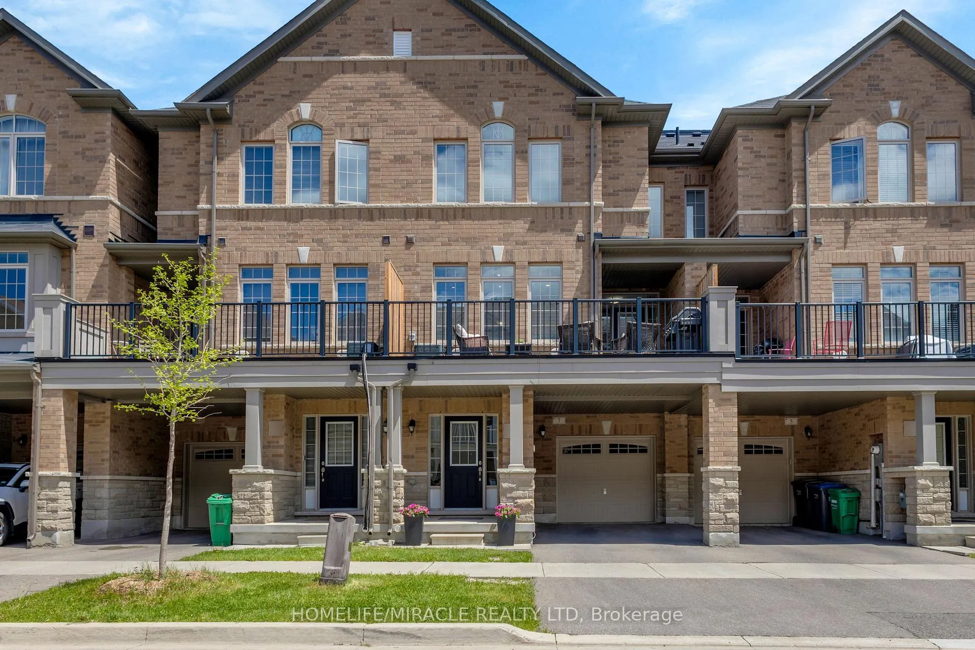 Front of 7 Haymarket Drive