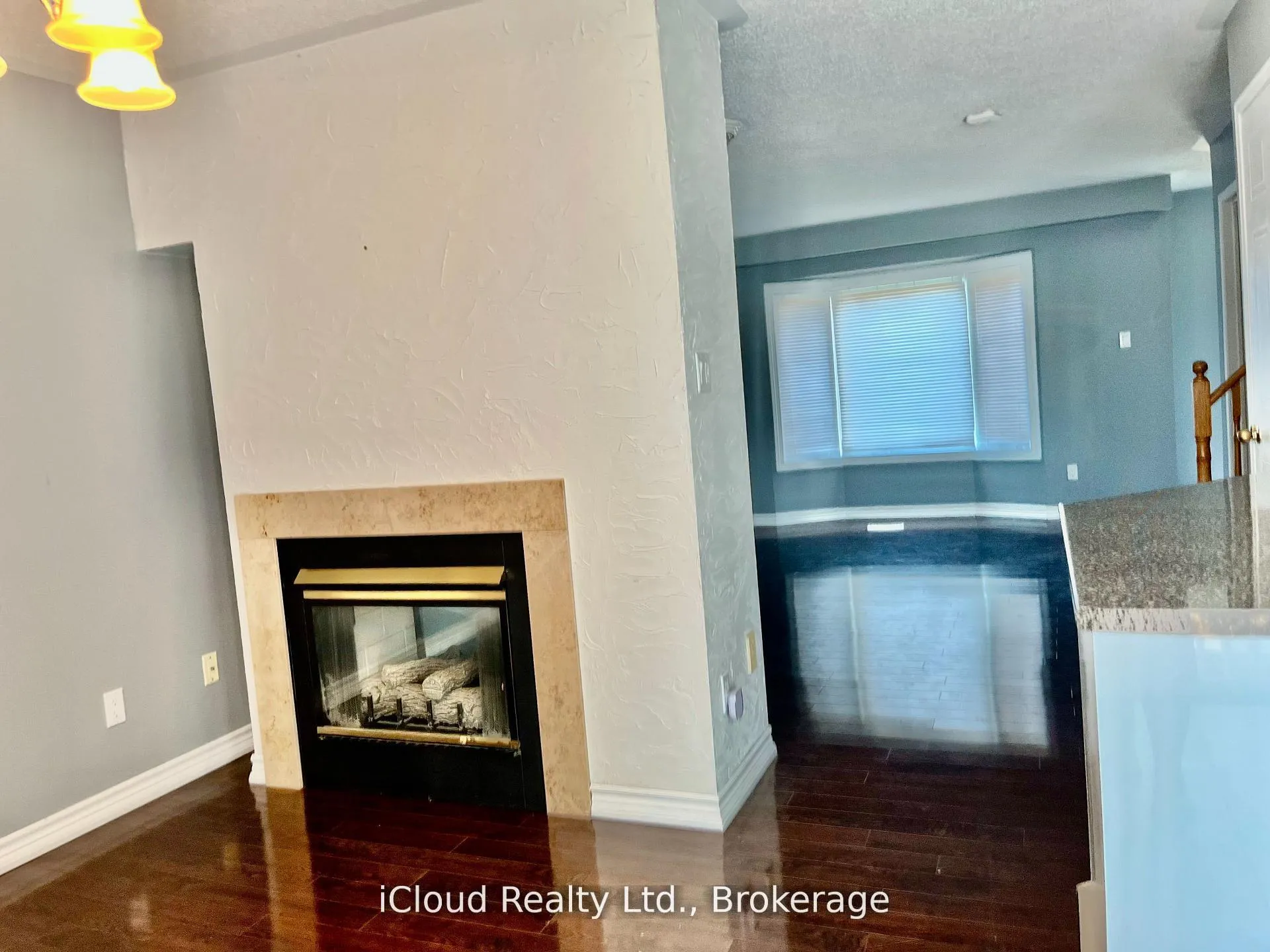 Photo 11 of 40 Glenashton Drive, Oakville, River Oaks — HOMEH