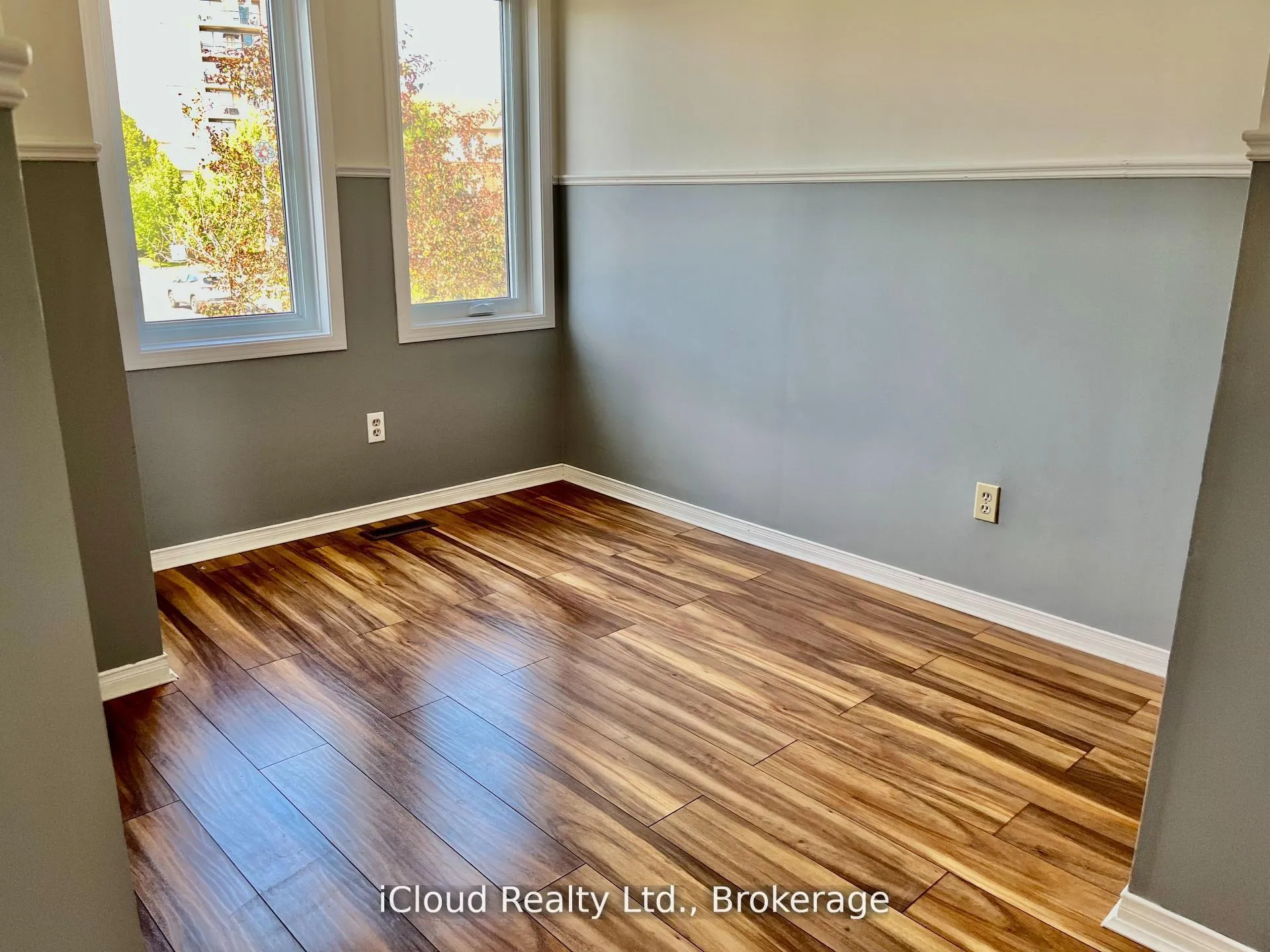 Photo 17 of 40 Glenashton Drive, Oakville, River Oaks — HOMEH