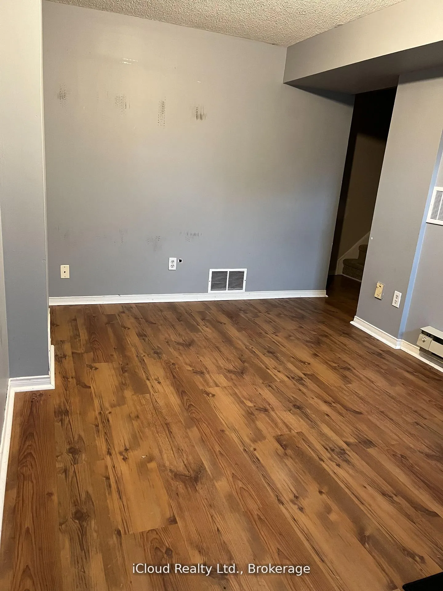 Photo 23 of 40 Glenashton Drive, Oakville, River Oaks — HOMEH
