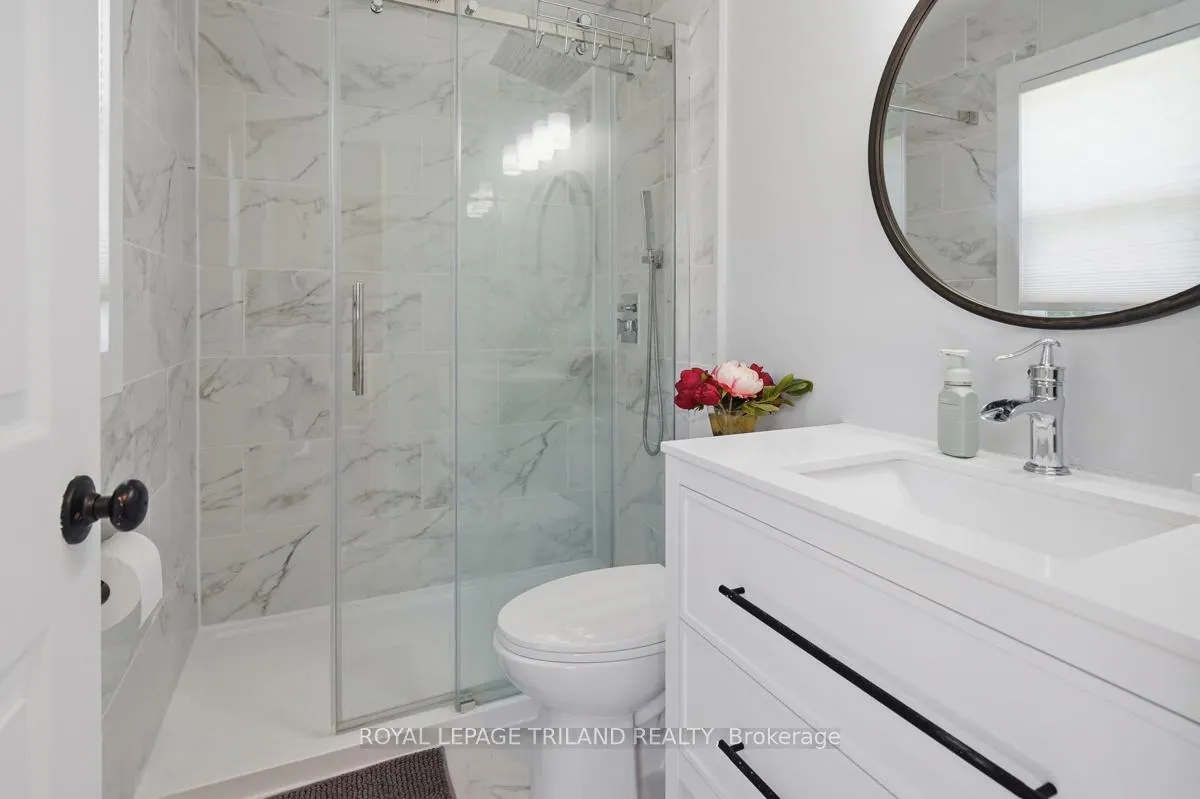 Photo 19 of 231 Taylor Street, London, East C — HOMEH