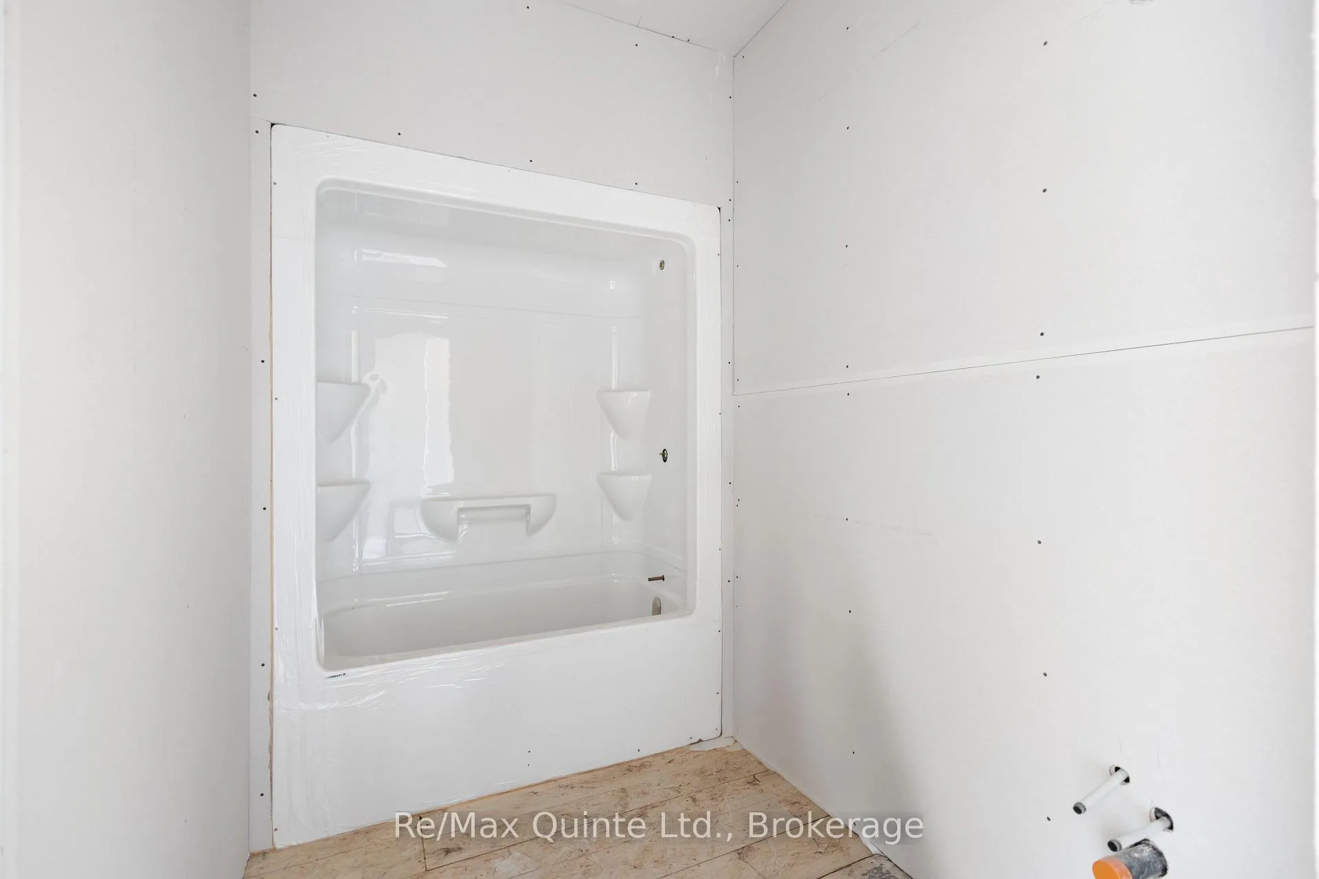 Photo 22 of 12 Deerview Drive, Quinte West, Murray Ward — HOMEH