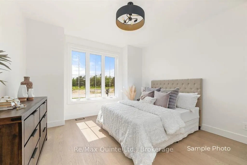 Photo 35 of 12 Deerview Drive, Quinte West, Murray Ward — HOMEH