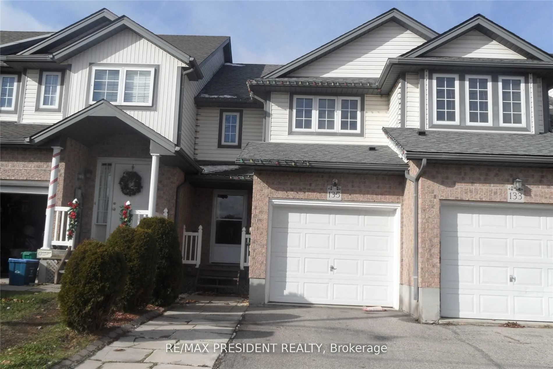 Photo 1 of 135 Activa Avenue, Kitchener, Larentian West — HOMEH