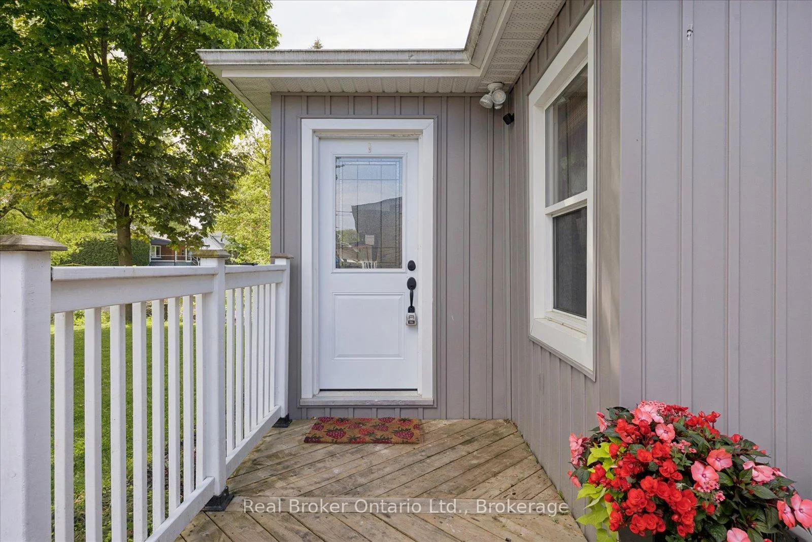 Photo 6 of 212 Mill Street N, Clarington, Newcastle — HOMEH