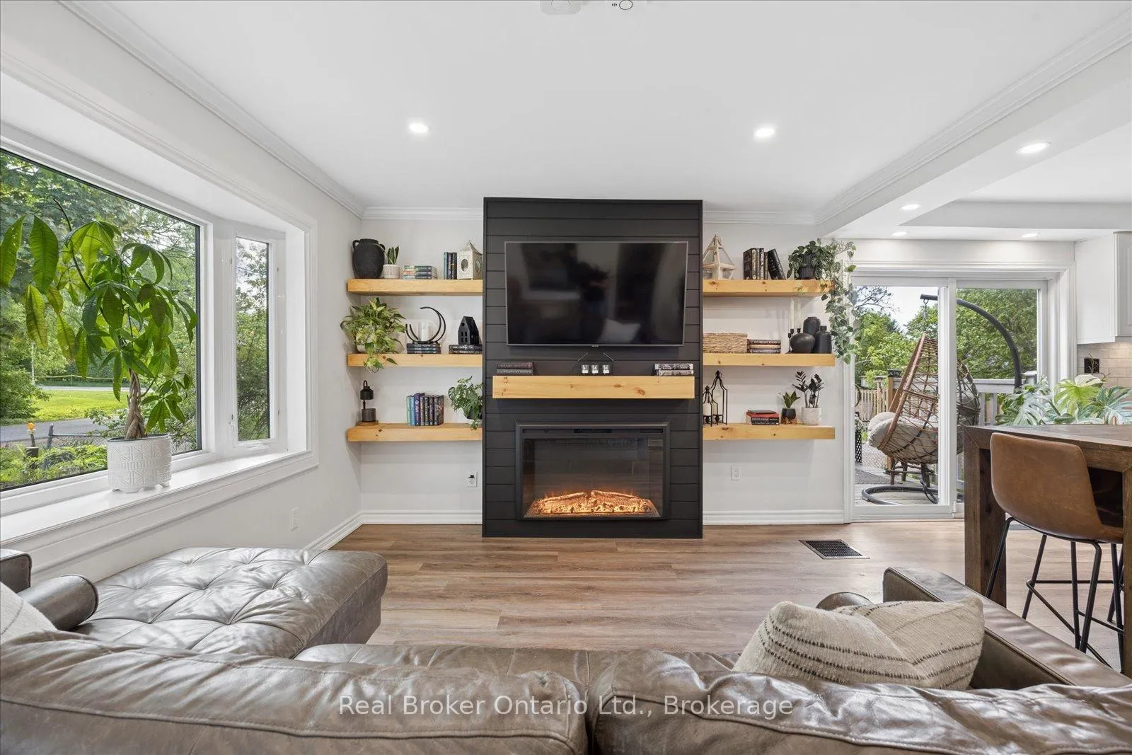 Photo 10 of 212 Mill Street N, Clarington, Newcastle — HOMEH