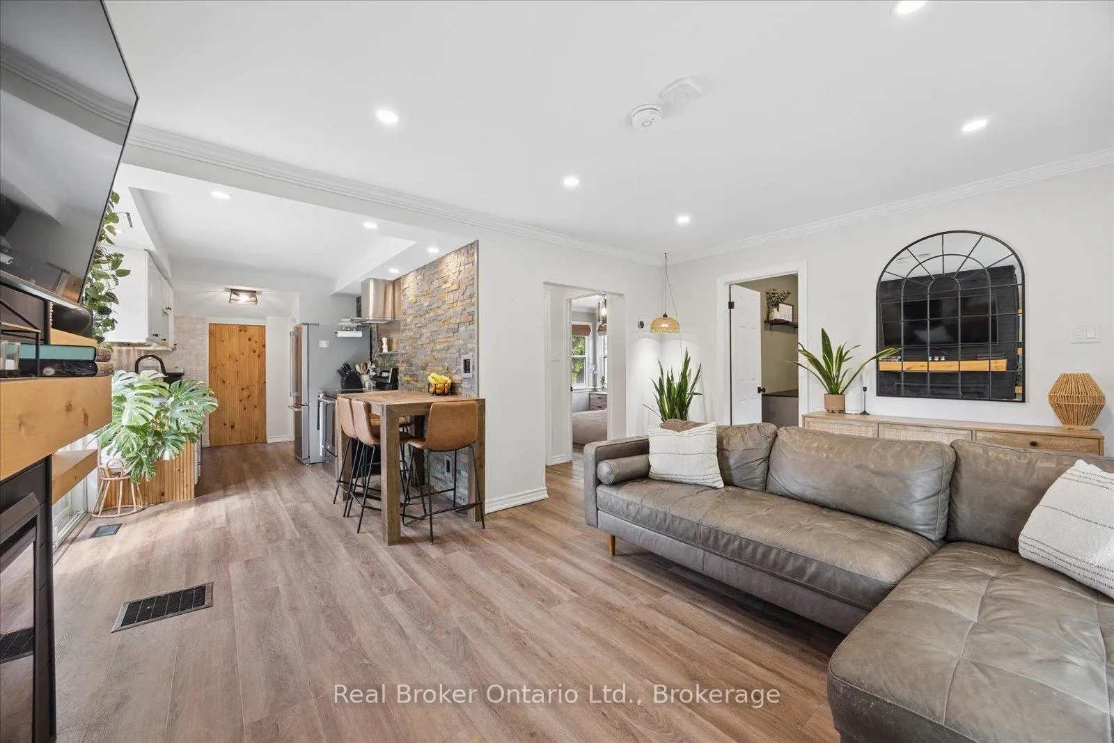 Photo 13 of 212 Mill Street N, Clarington, Newcastle — HOMEH