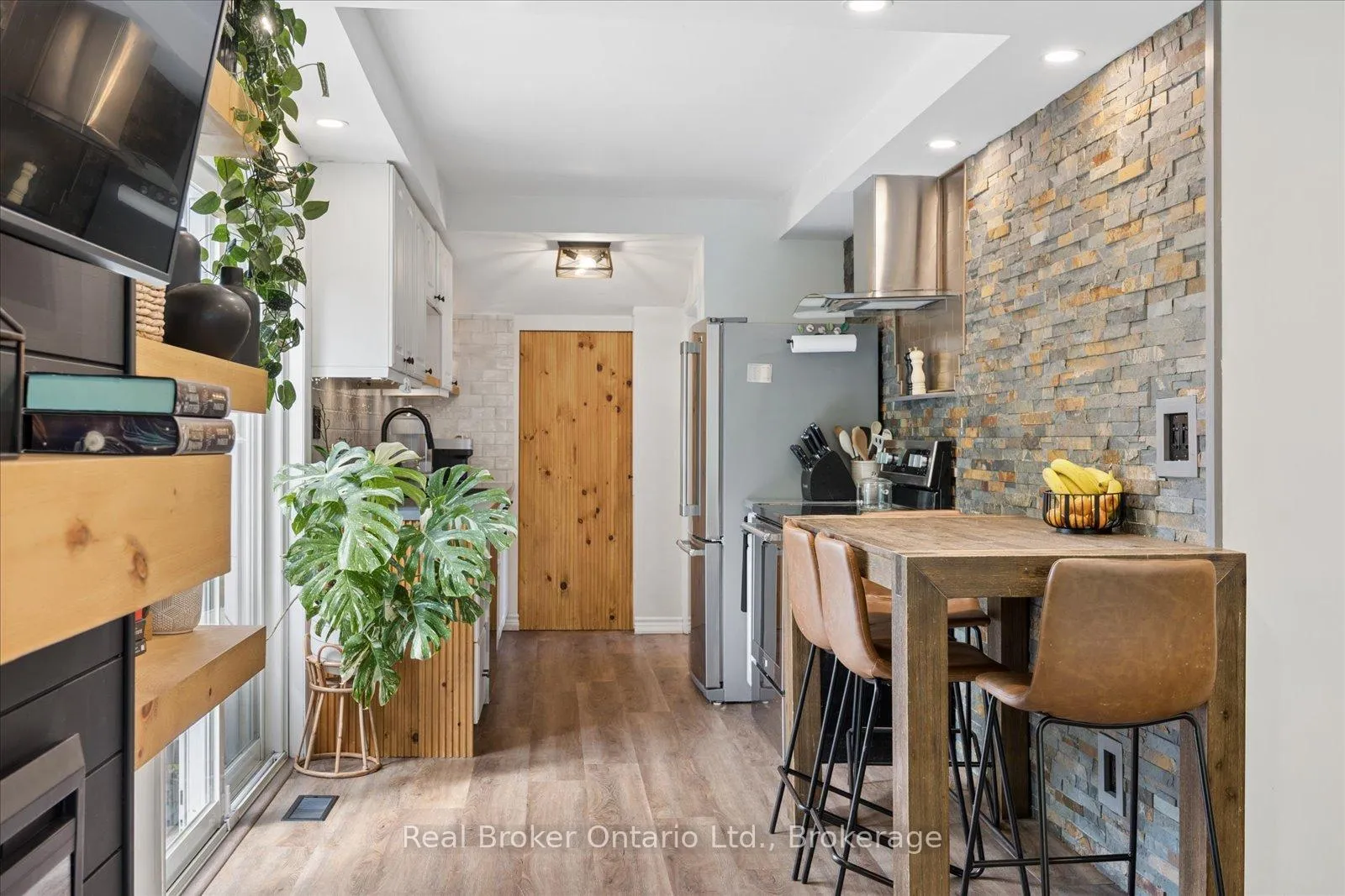 Photo 14 of 212 Mill Street N, Clarington, Newcastle — HOMEH