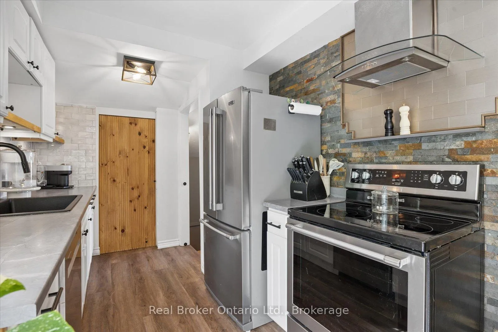 Photo 19 of 212 Mill Street N, Clarington, Newcastle — HOMEH