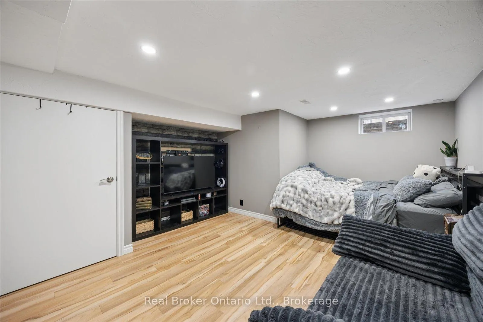 Photo 32 of 212 Mill Street N, Clarington, Newcastle — HOMEH