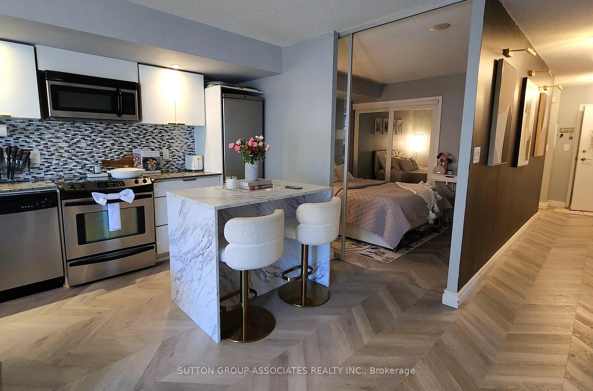 Photo 7 of Unit 1012, 4K Spadina Avenue, Toronto, Waterfront Communities — HOMEH
