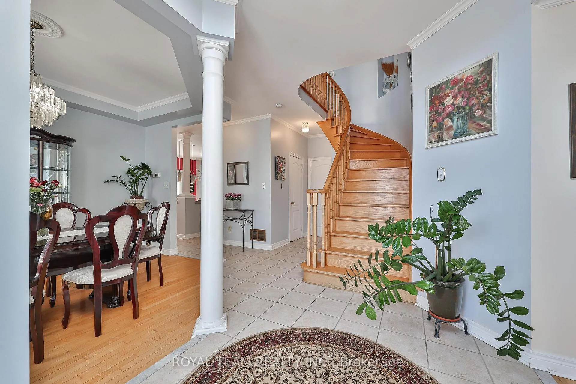 Photo 7 of 2 Sandway Crescent, Vaughan, Maple — HOMEH
