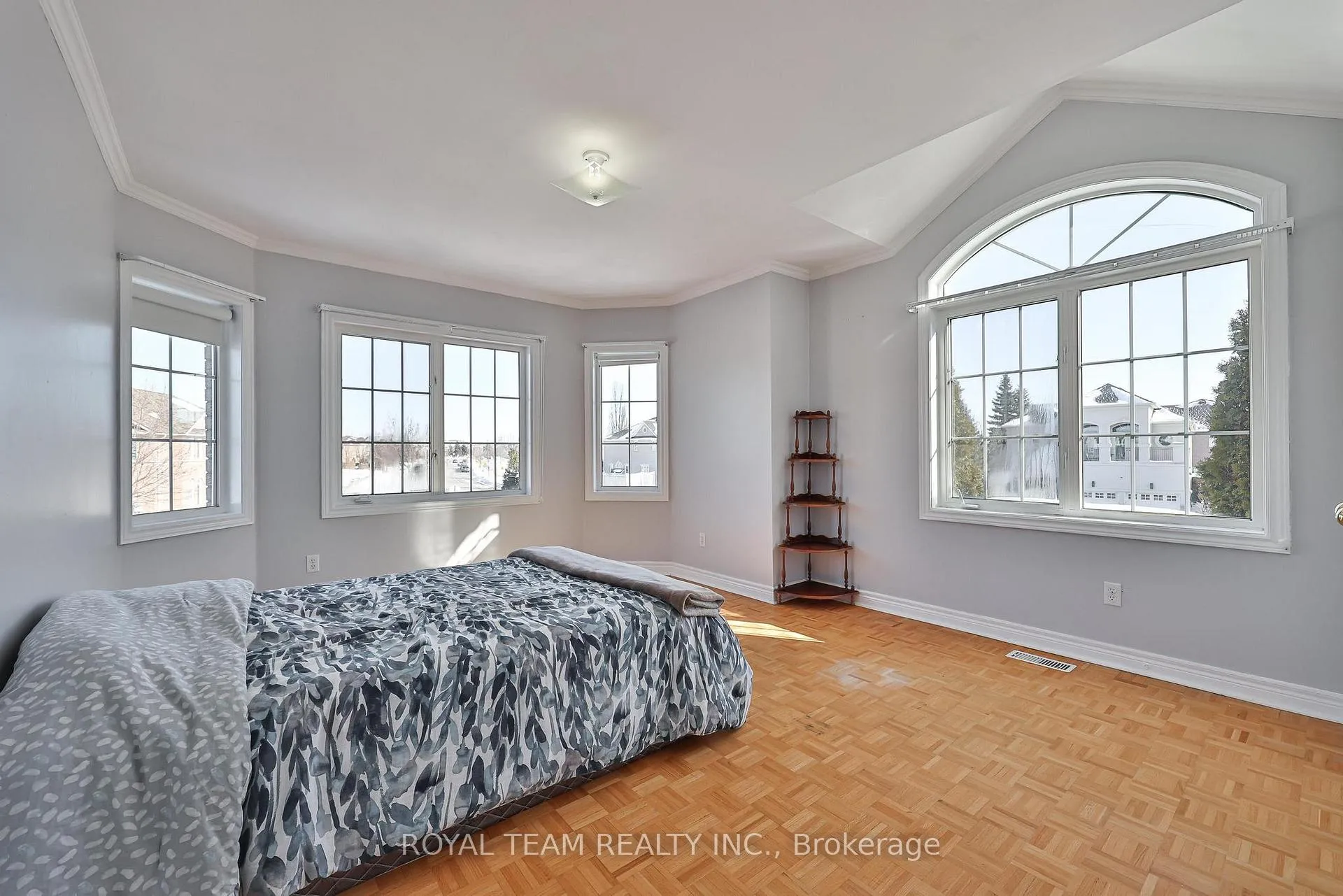Photo 20 of 2 Sandway Crescent, Vaughan, Maple — HOMEH