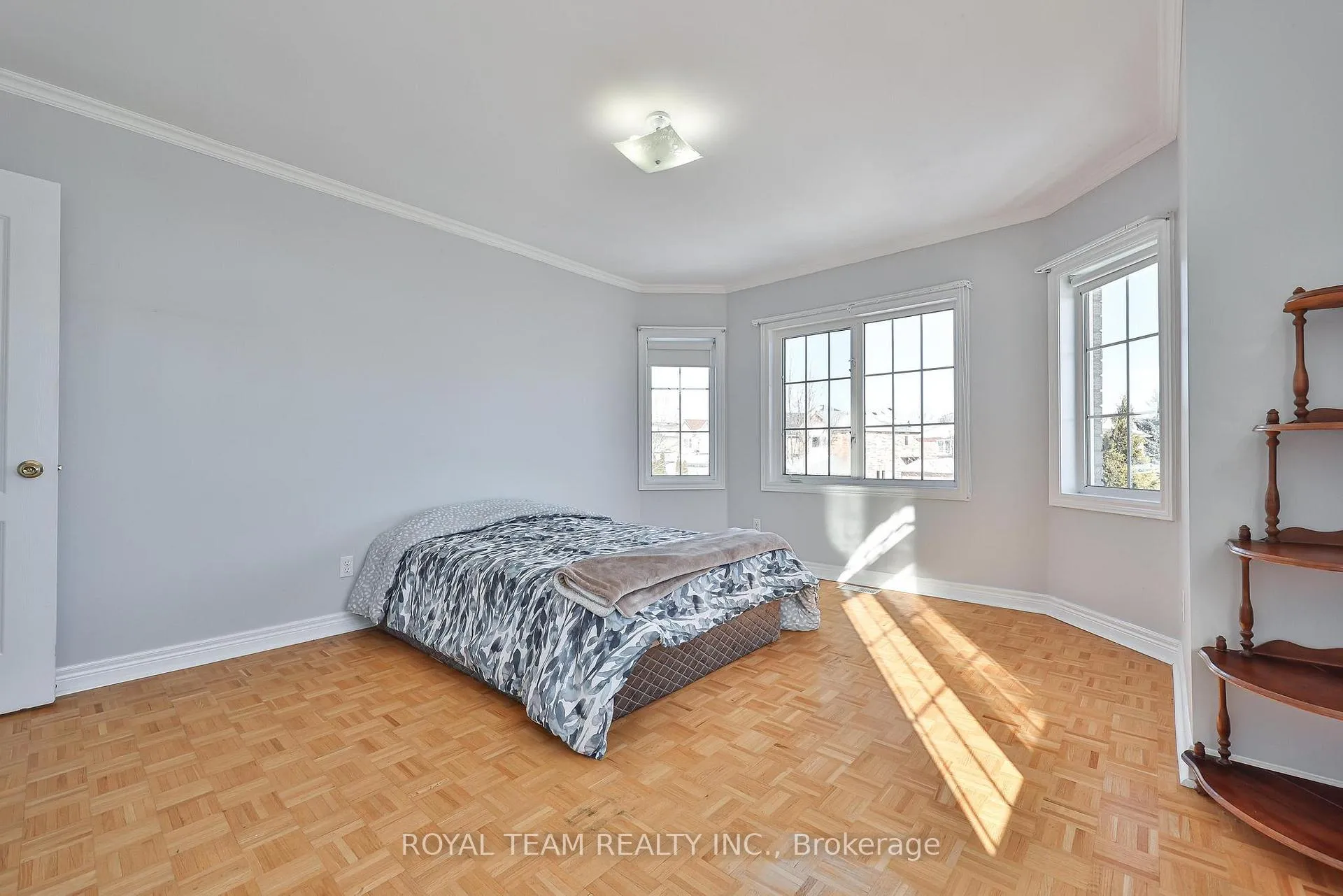 Photo 21 of 2 Sandway Crescent, Vaughan, Maple — HOMEH