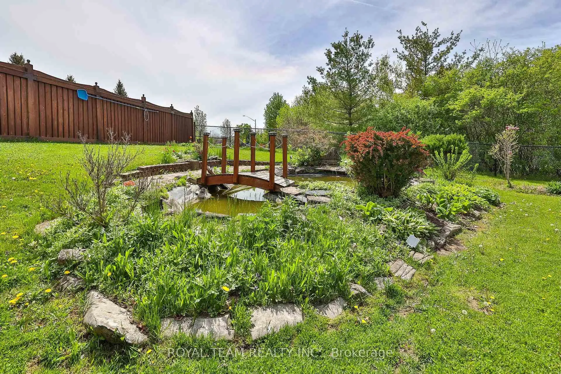 Photo 38 of 2 Sandway Crescent, Vaughan, Maple — HOMEH