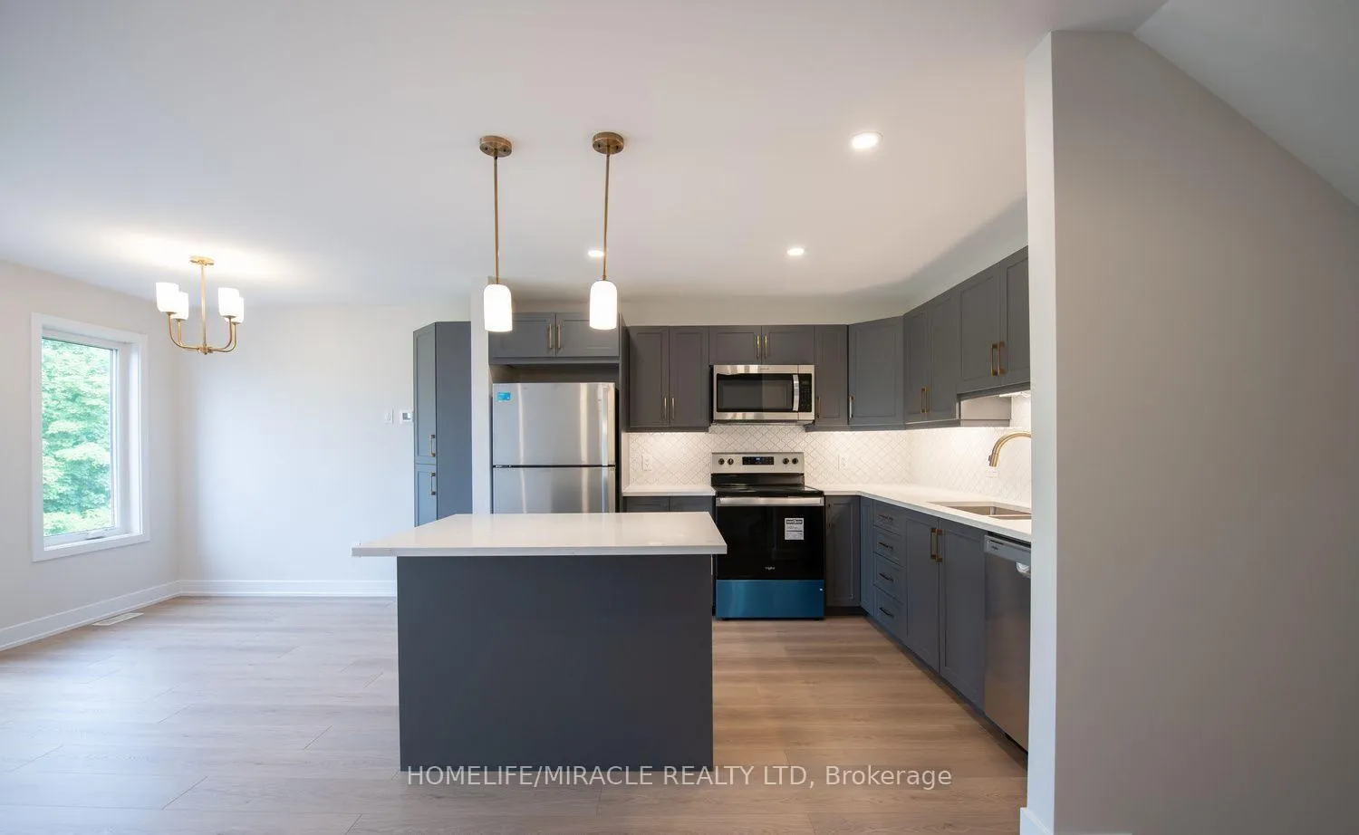 Photo 5 of 95 Staple Boulevard W, Smiths Falls — HOMEH
