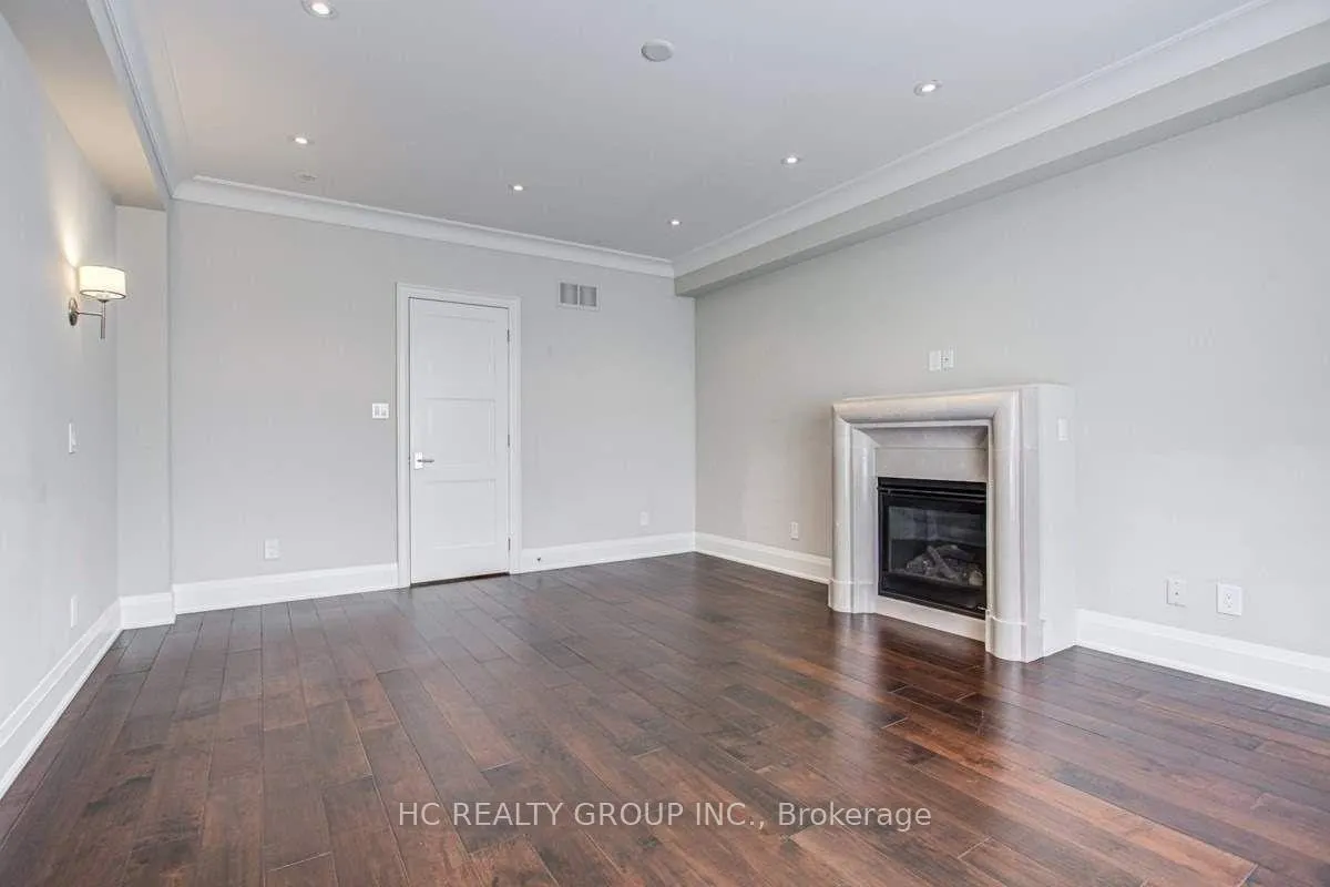 Photo 9 of 51A Burnaby Boulevard, Toronto, Yonge-Eglinton — HOMEH