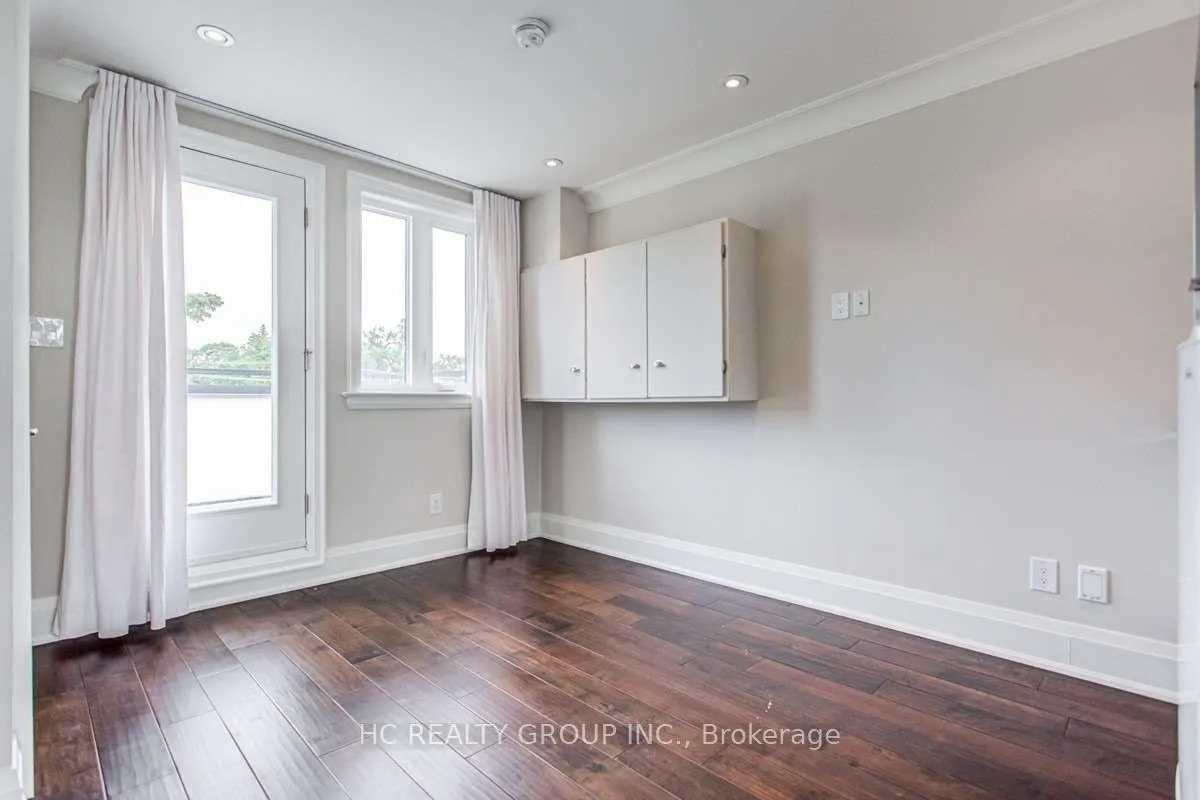Photo 13 of 51A Burnaby Boulevard, Toronto, Yonge-Eglinton — HOMEH