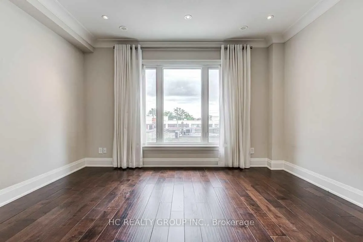 Photo 14 of 51A Burnaby Boulevard, Toronto, Yonge-Eglinton — HOMEH