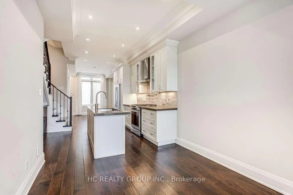 Photo 16 of 51A Burnaby Boulevard, Toronto, Yonge-Eglinton — HOMEH