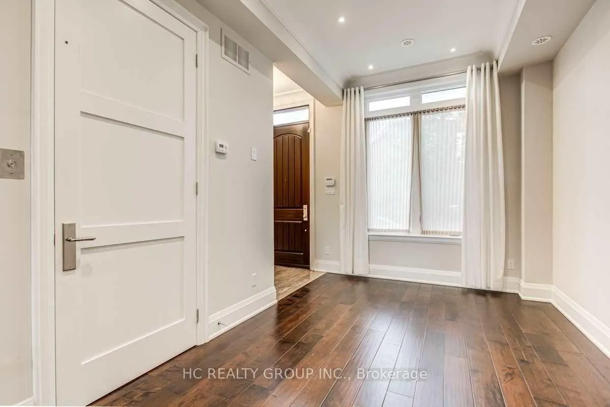Photo 18 of 51A Burnaby Boulevard, Toronto, Yonge-Eglinton — HOMEH