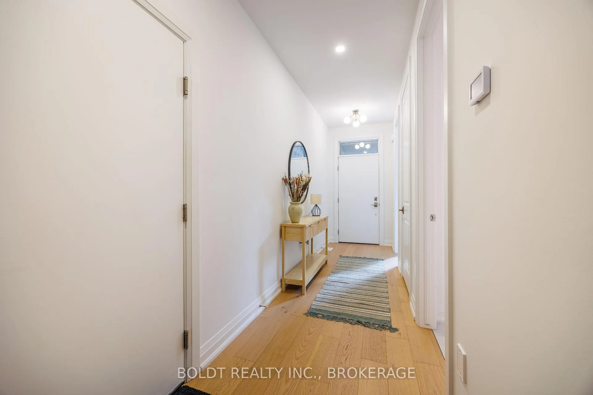 Photo 3 of Unit 10, 205 St Davids Road, Thorold, Confederation Heights — HOMEH