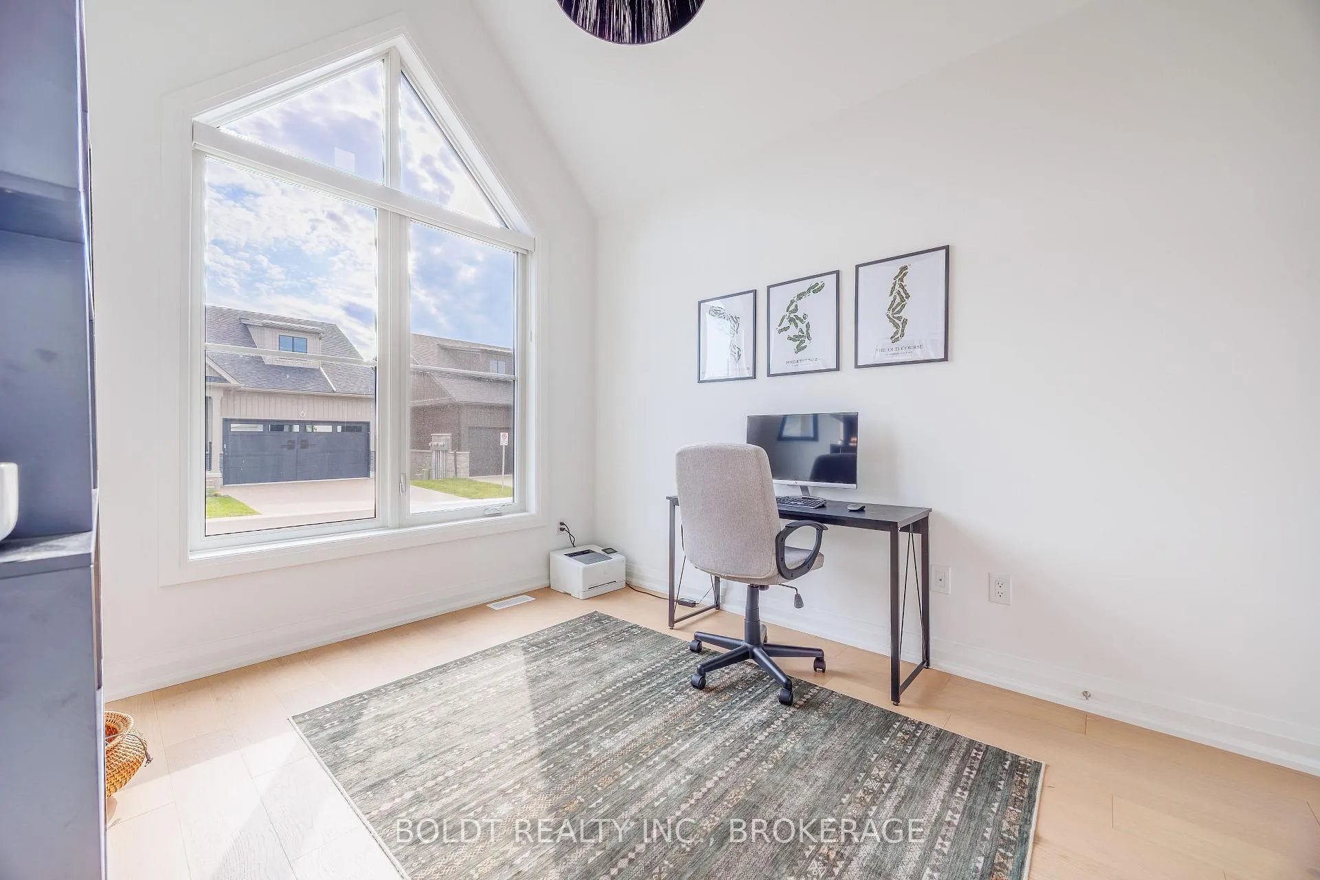 Photo 12 of Unit 10, 205 St Davids Road, Thorold, Confederation Heights — HOMEH