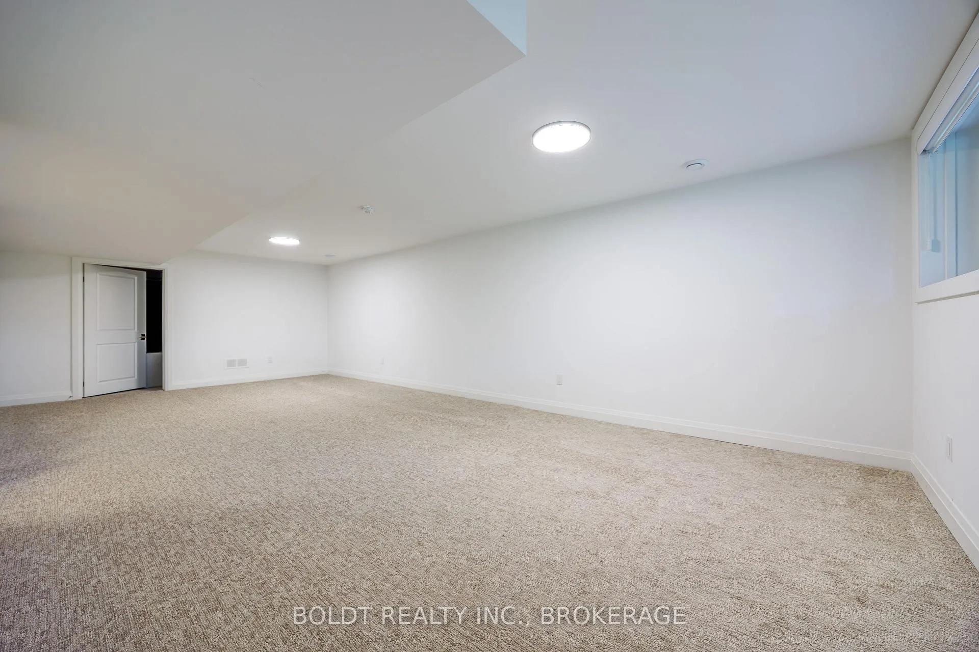 Photo 17 of Unit 10, 205 St Davids Road, Thorold, Confederation Heights — HOMEH