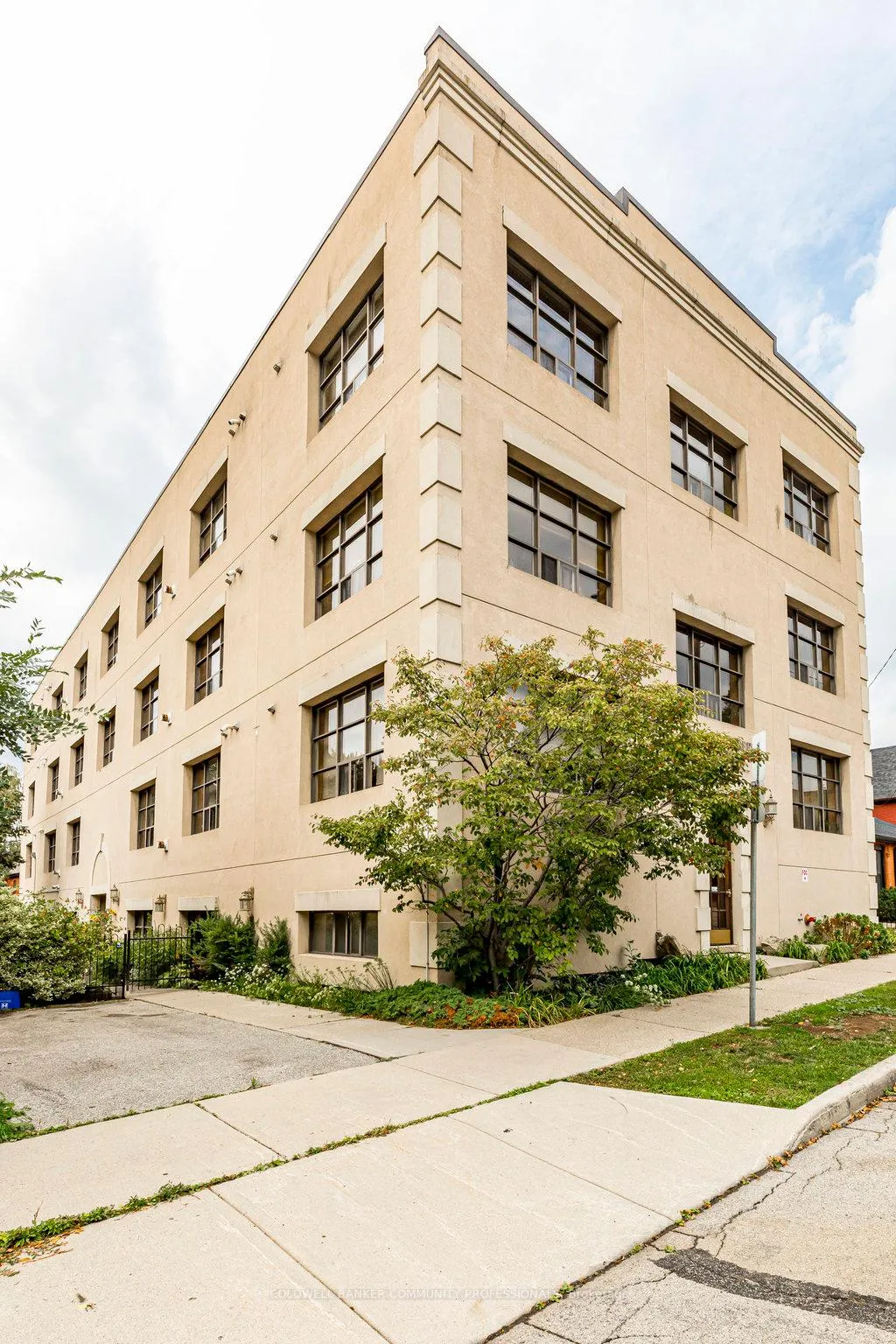 Photo 2 of Unit 44, 36 Margaret Street, Hamilton, Strathcona — HOMEH