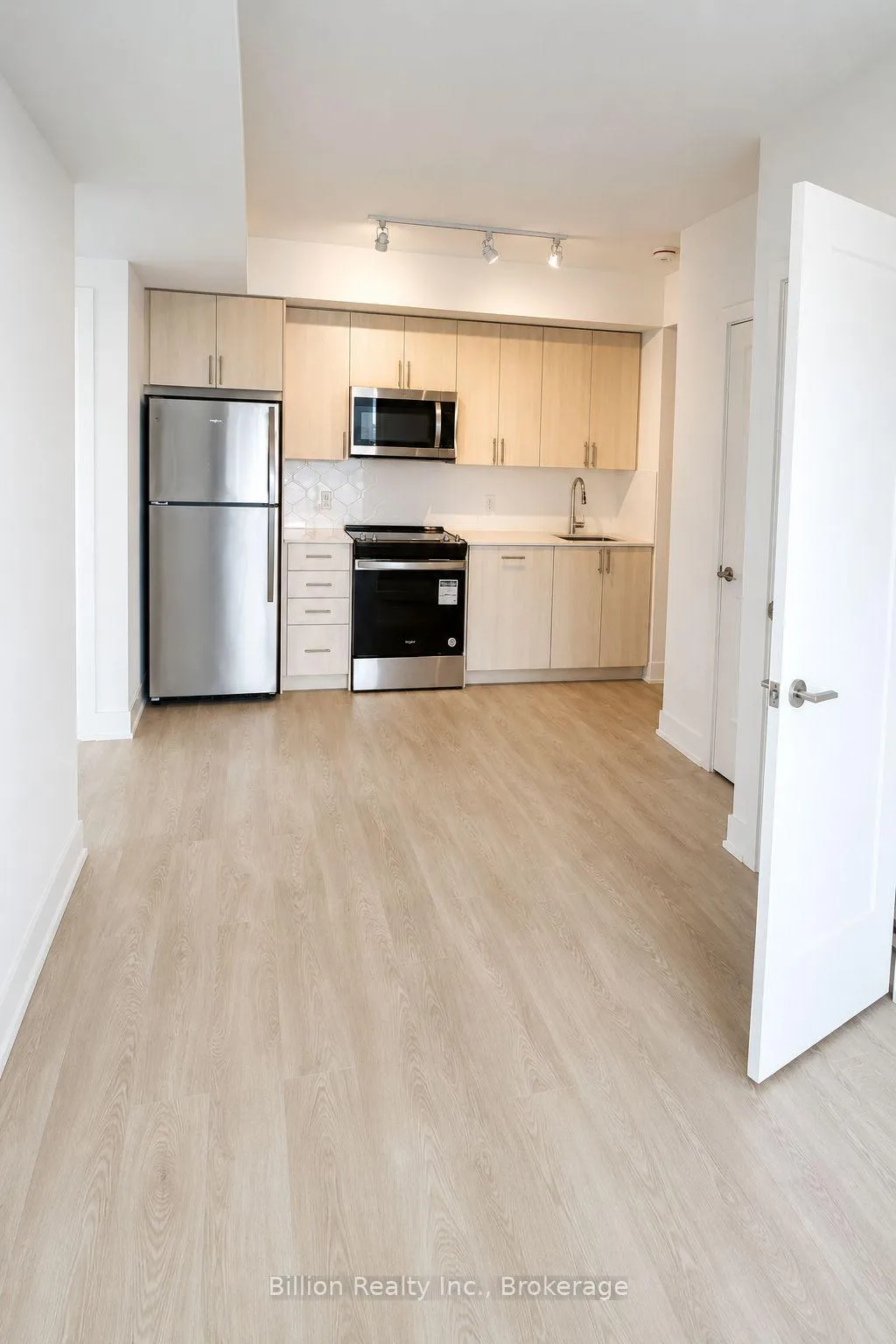 Photo 7 of Unit 2616, 2545 Simcoe Street N, Oshawa, Windfields — HOMEH