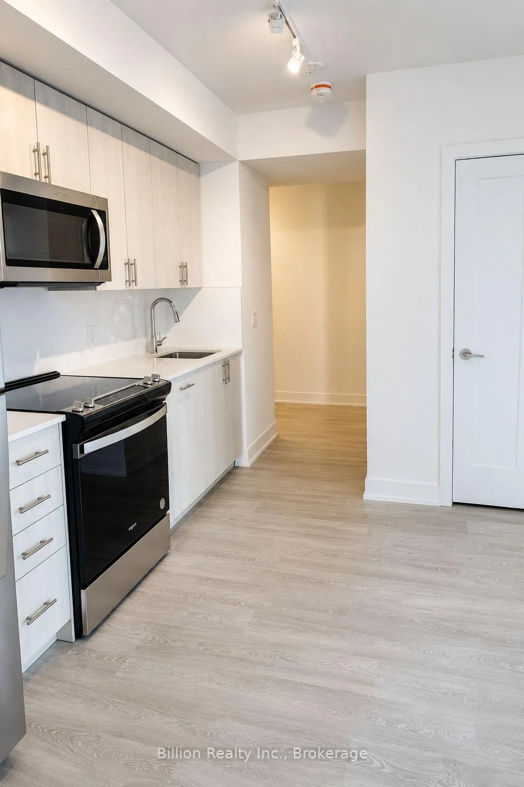 Photo 8 of Unit 2616, 2545 Simcoe Street N, Oshawa, Windfields — HOMEH