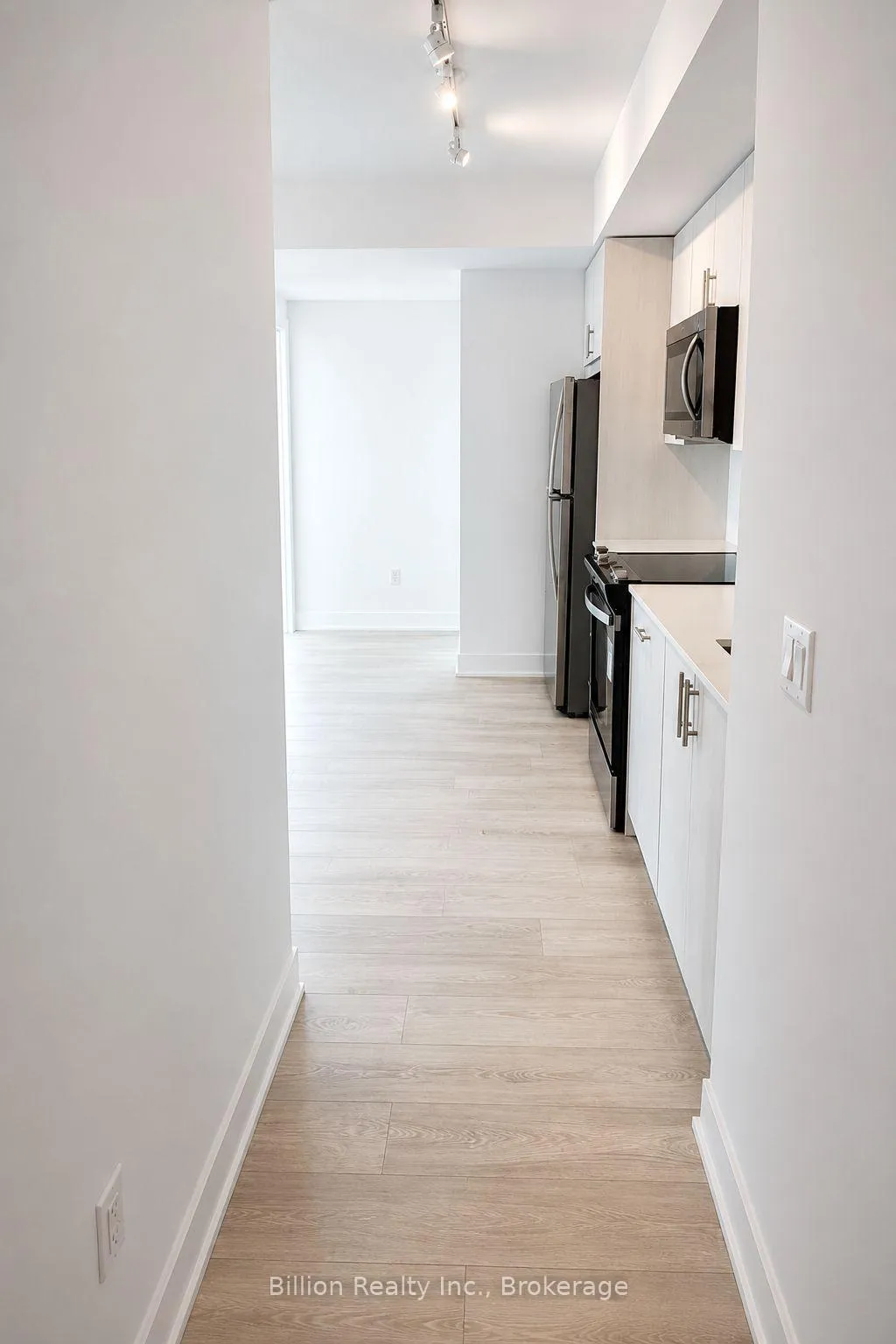 Photo 9 of Unit 2616, 2545 Simcoe Street N, Oshawa, Windfields — HOMEH
