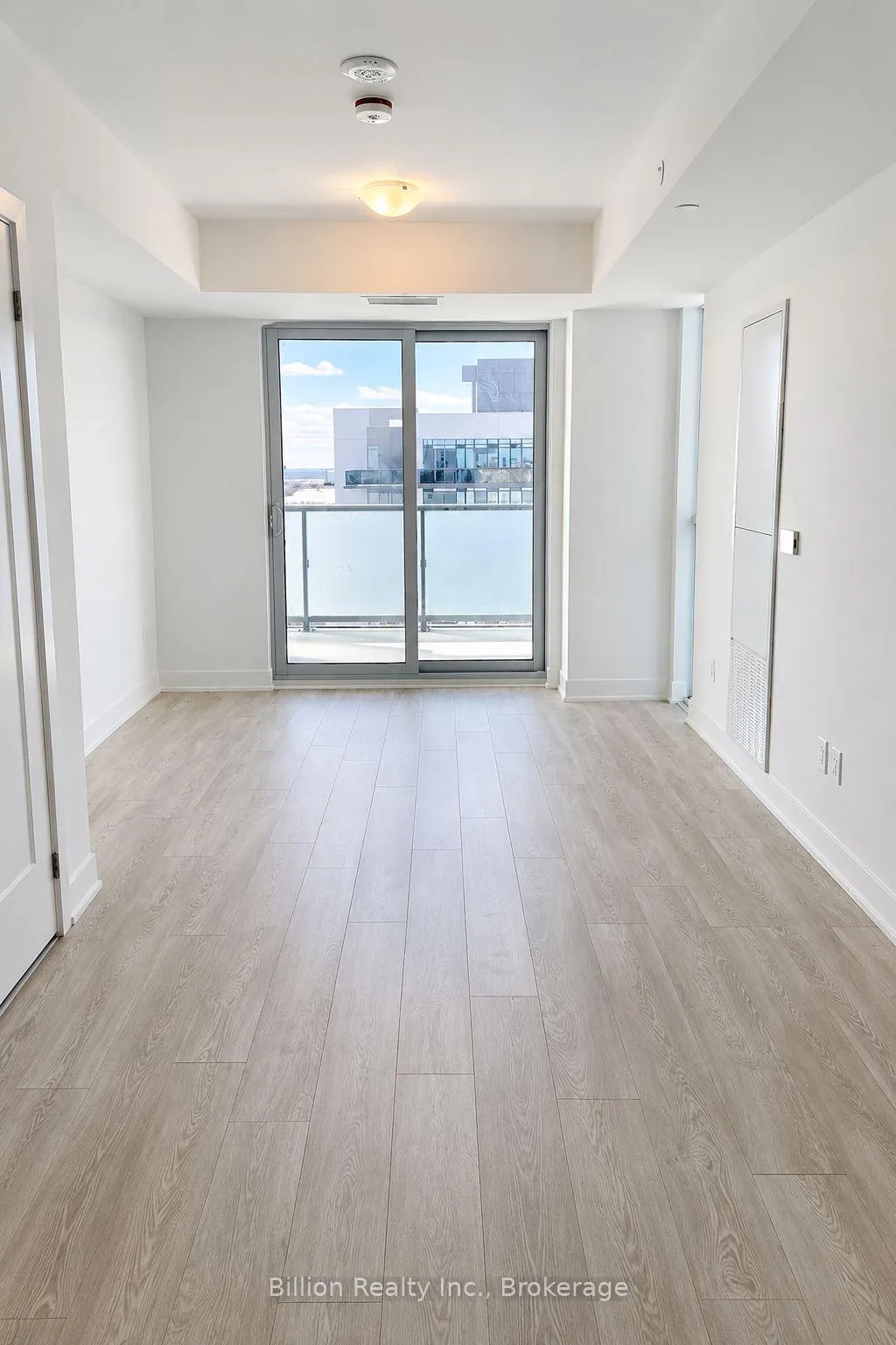 Photo 10 of Unit 2616, 2545 Simcoe Street N, Oshawa, Windfields — HOMEH