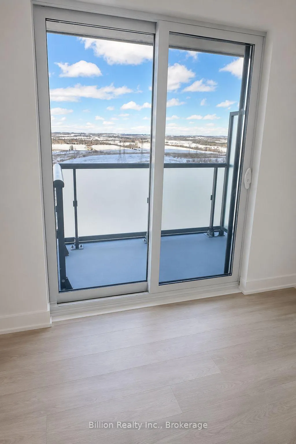 Photo 11 of Unit 2616, 2545 Simcoe Street N, Oshawa, Windfields — HOMEH