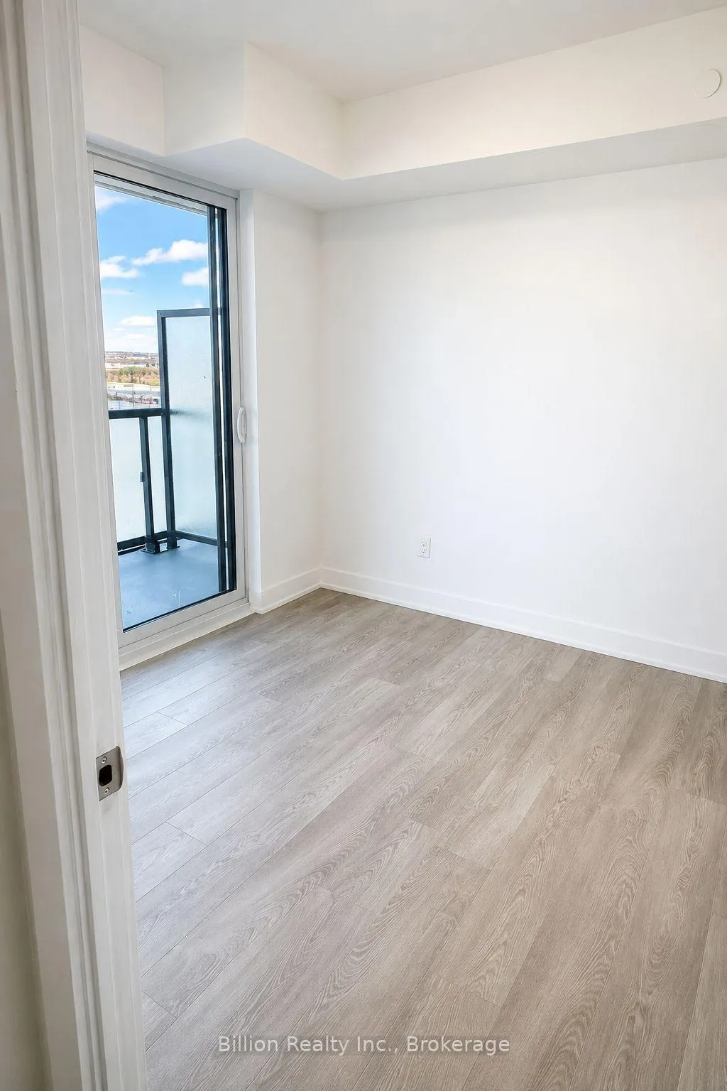 Photo 12 of Unit 2616, 2545 Simcoe Street N, Oshawa, Windfields — HOMEH