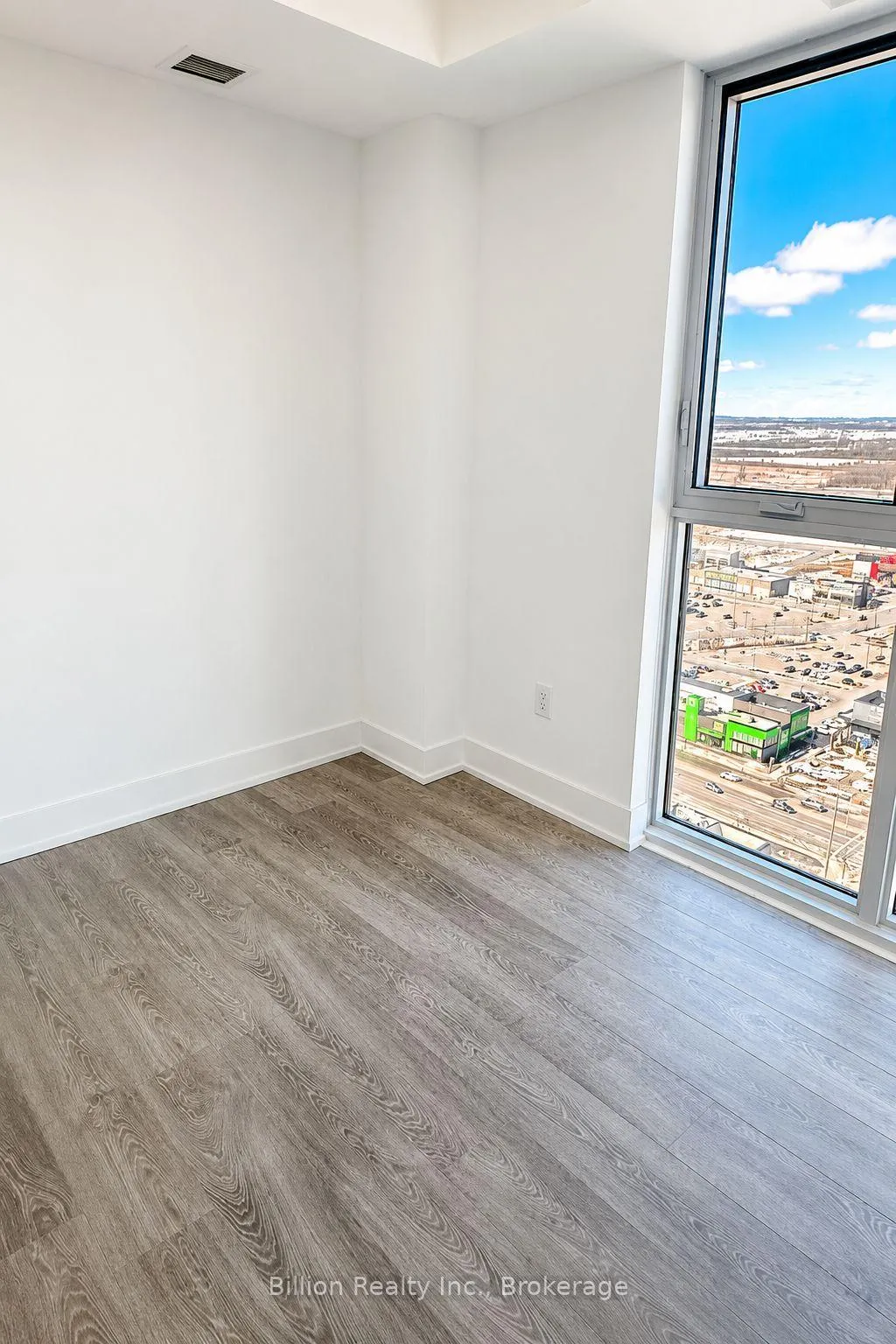 Photo 16 of Unit 2616, 2545 Simcoe Street N, Oshawa, Windfields — HOMEH