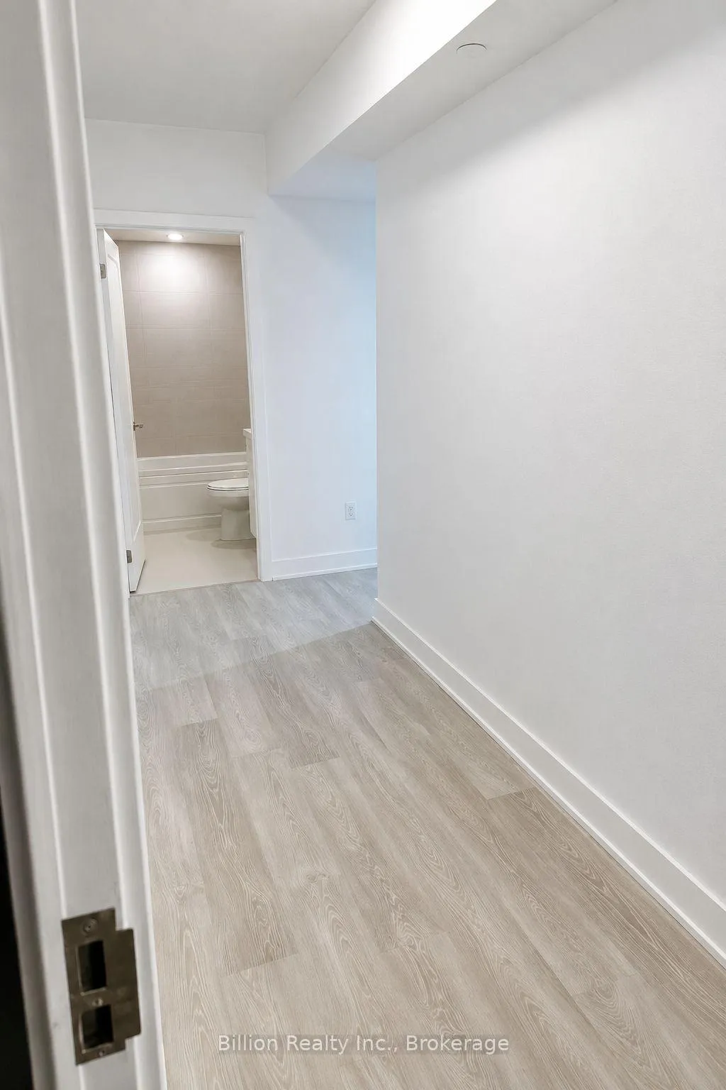Photo 18 of Unit 2616, 2545 Simcoe Street N, Oshawa, Windfields — HOMEH