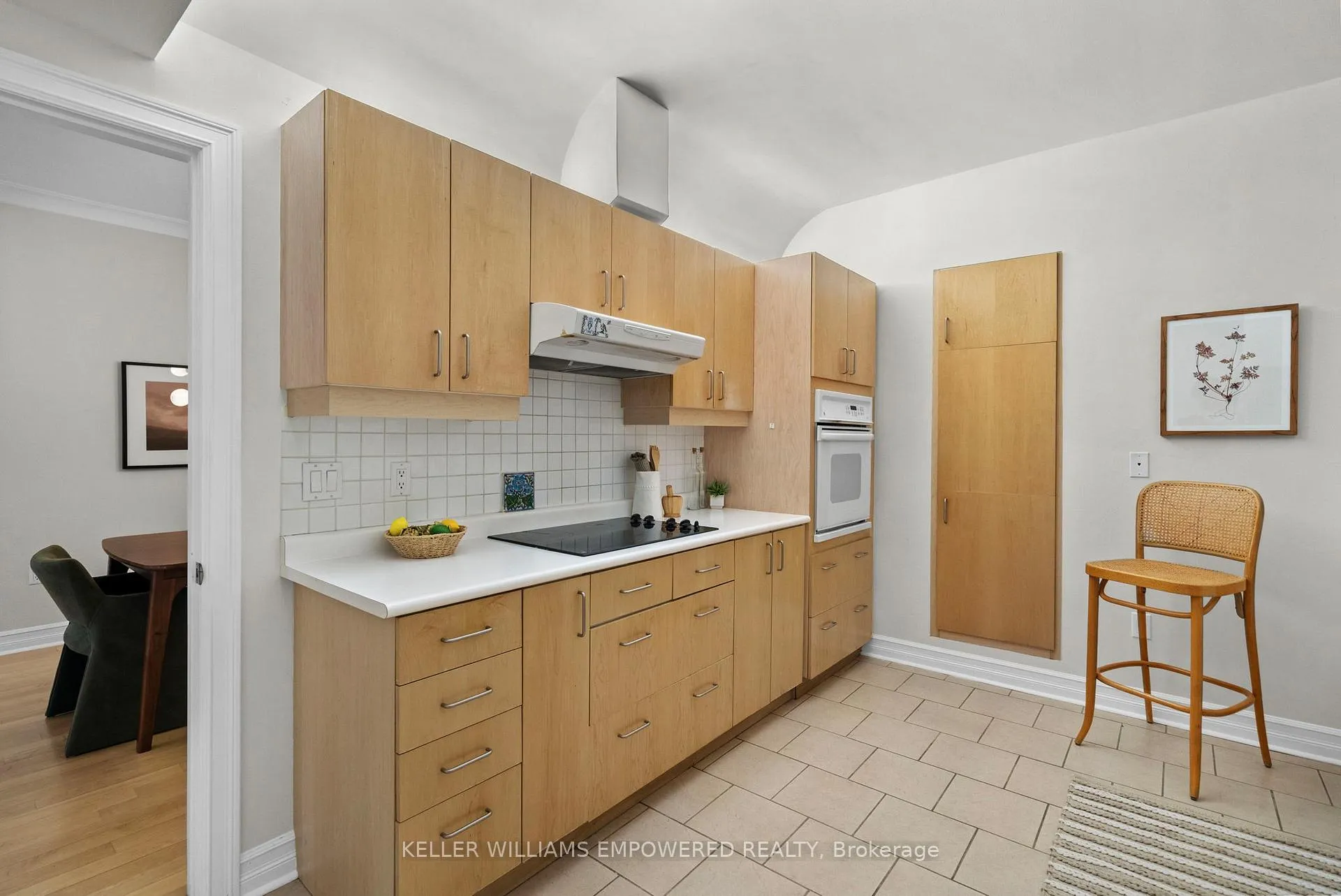 Photo 8 of 865 Bathurst Street, Toronto, The Annex — HOMEH