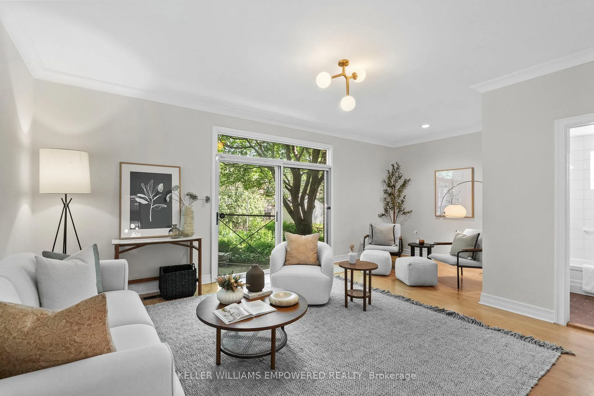 Photo 11 of 865 Bathurst Street, Toronto, The Annex — HOMEH