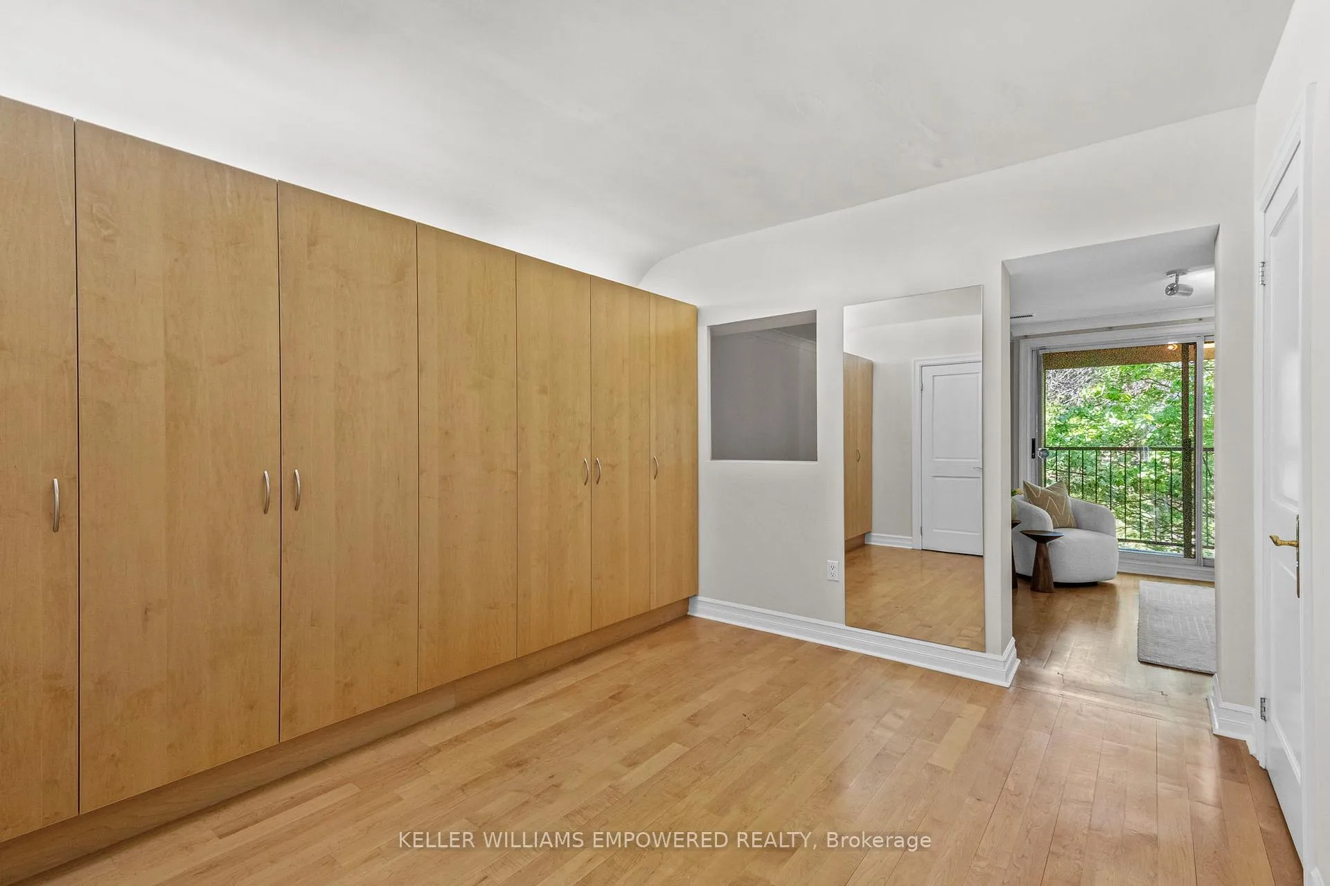 Photo 22 of 865 Bathurst Street, Toronto, The Annex — HOMEH