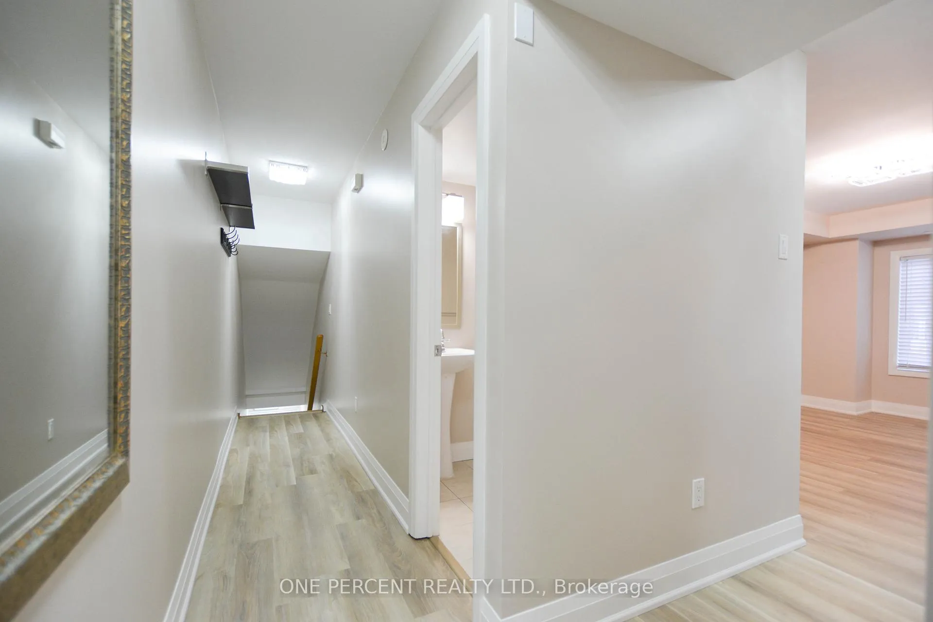 Photo 6 of Unit 201, 320 John Street, Markham, Aileen-Willowbrook — HOMEH