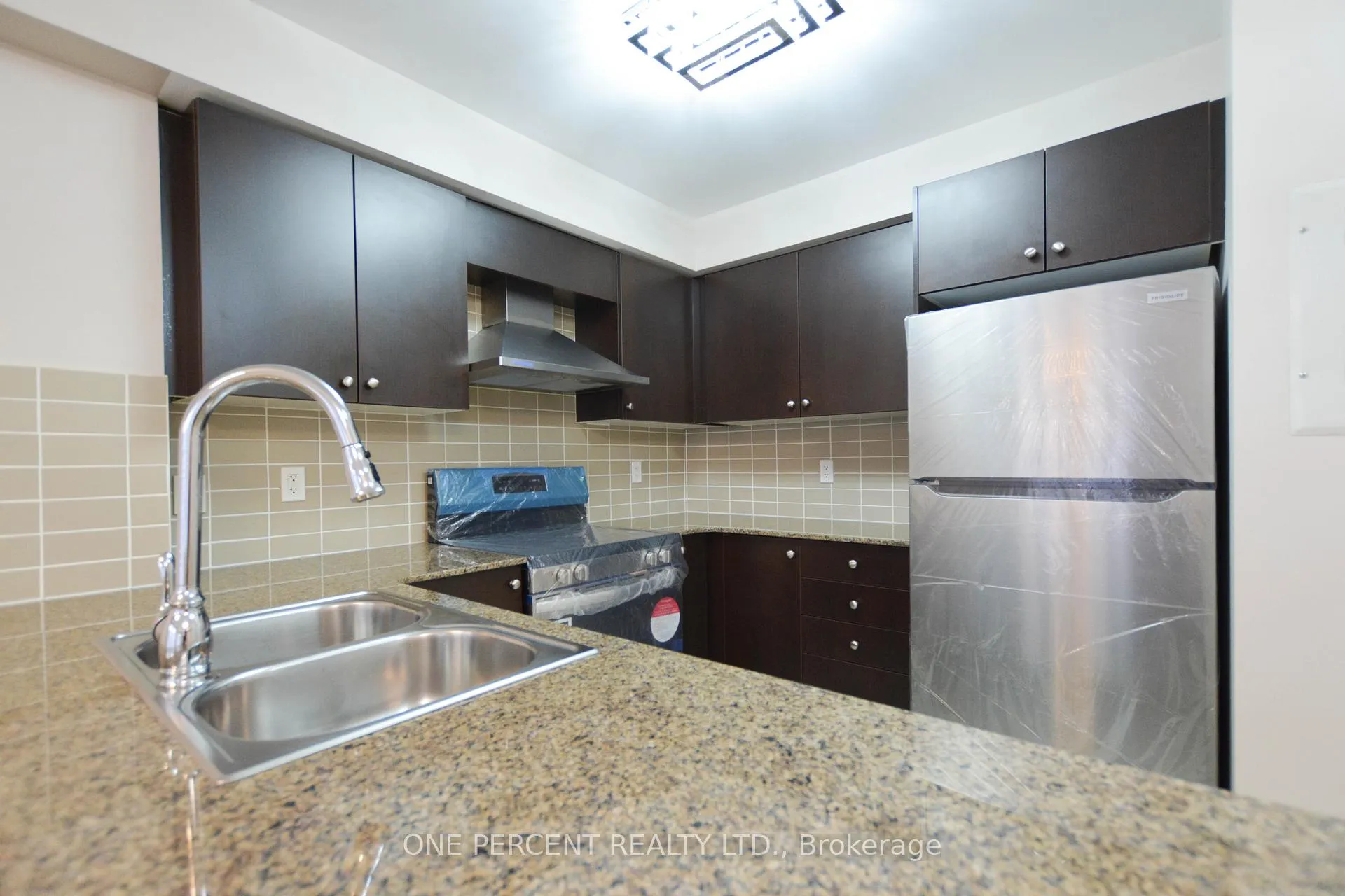 Photo 12 of Unit 201, 320 John Street, Markham, Aileen-Willowbrook — HOMEH