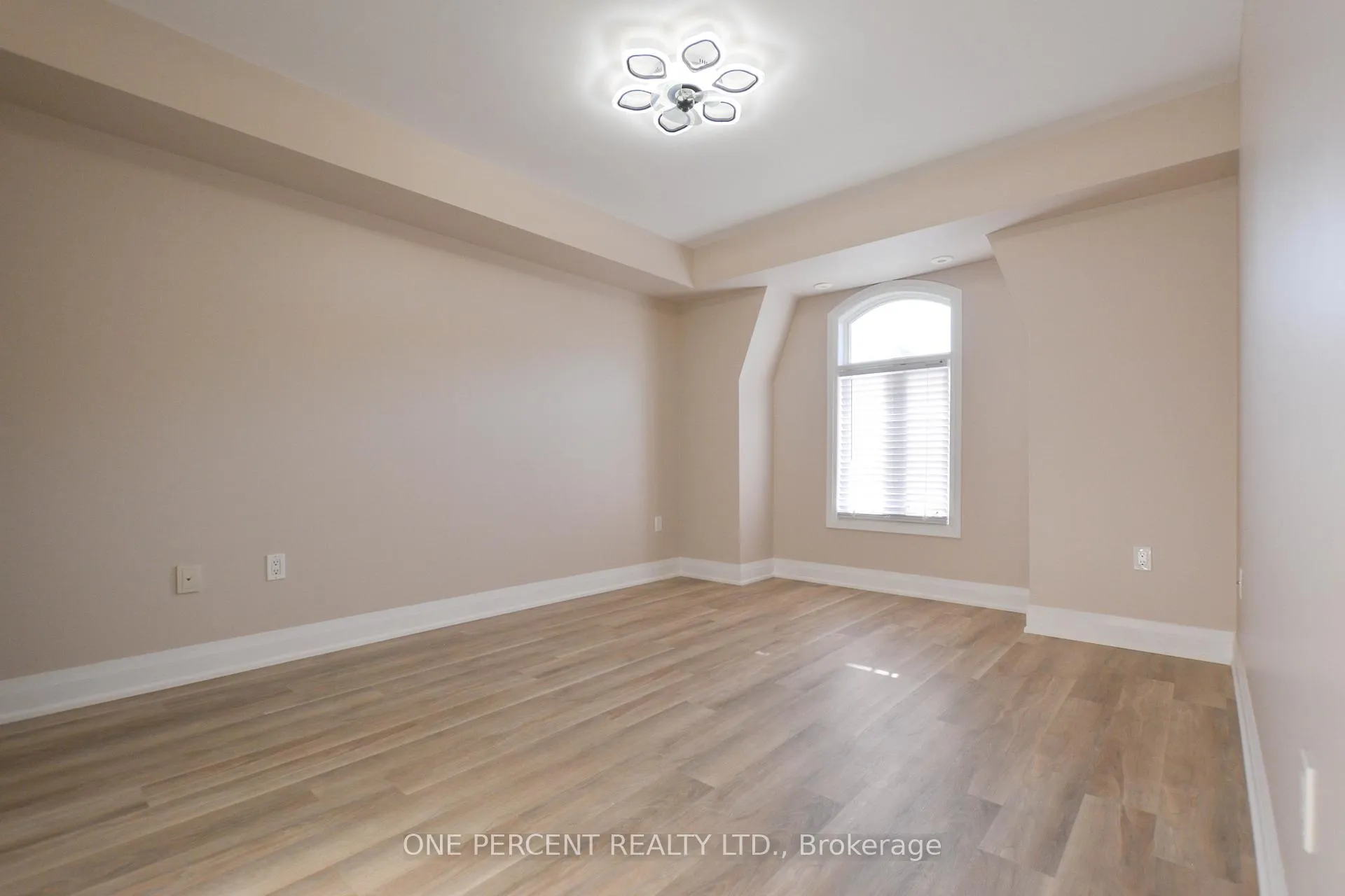 Photo 17 of Unit 201, 320 John Street, Markham, Aileen-Willowbrook — HOMEH