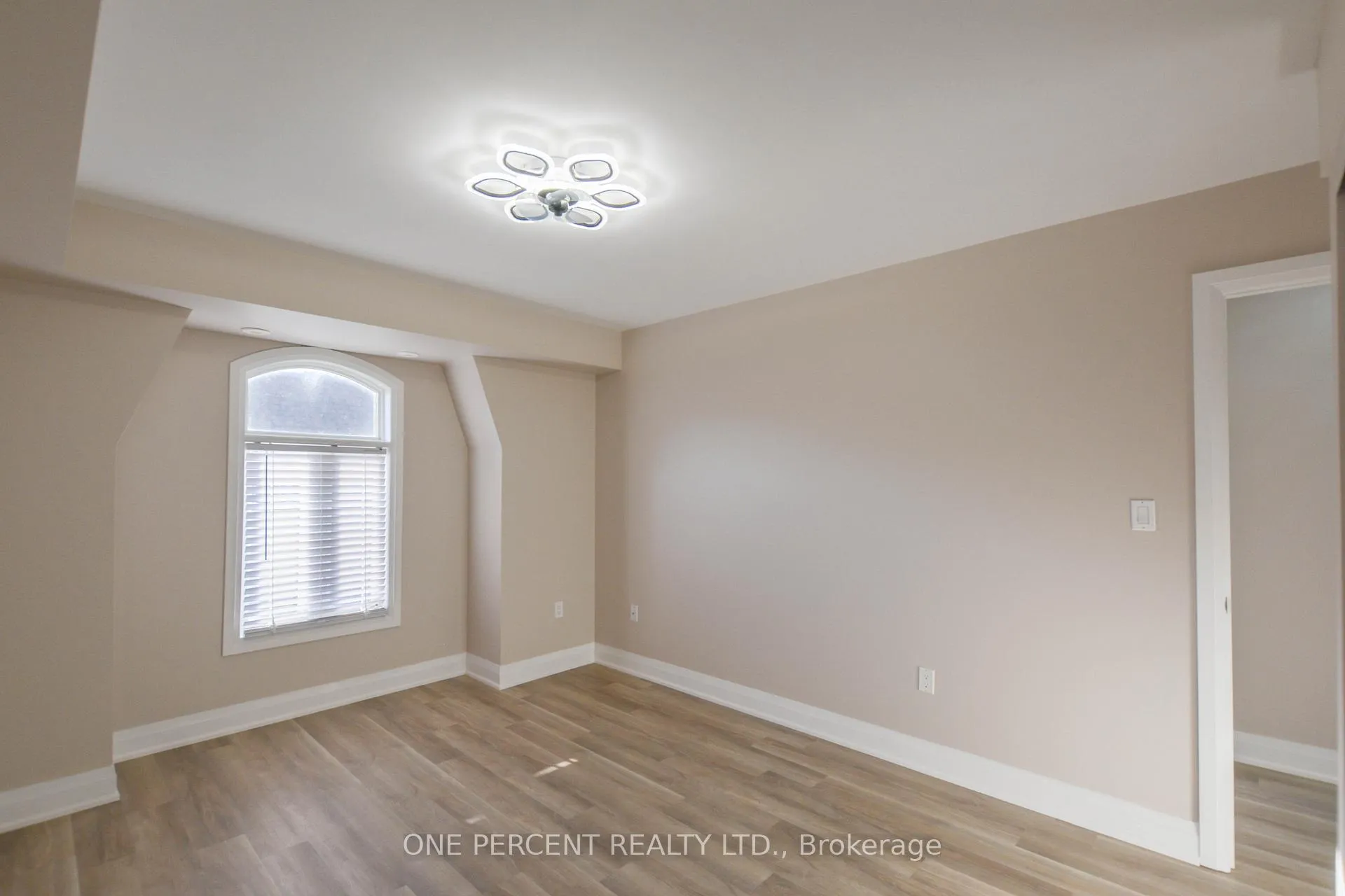 Photo 20 of Unit 201, 320 John Street, Markham, Aileen-Willowbrook — HOMEH