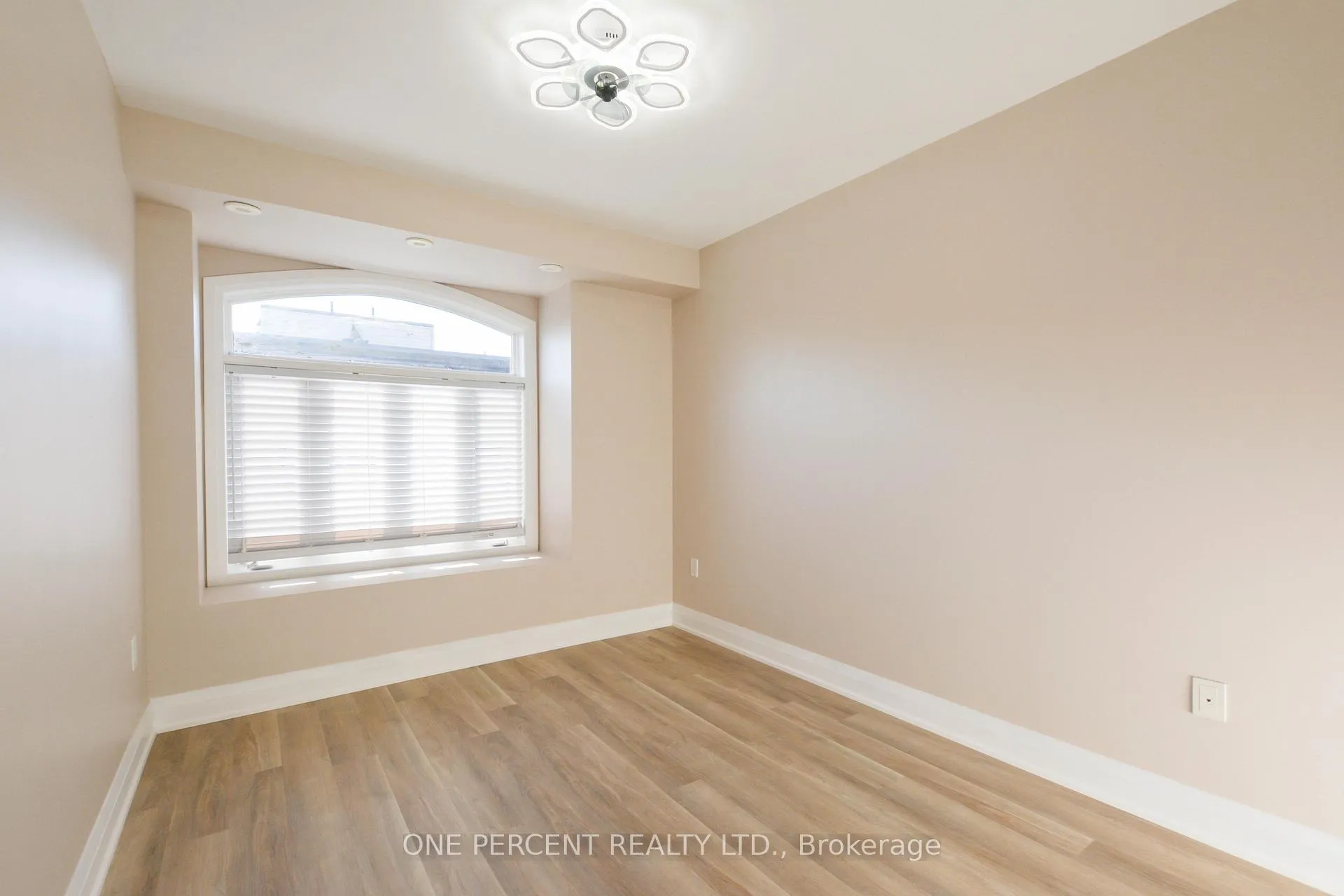 Photo 23 of Unit 201, 320 John Street, Markham, Aileen-Willowbrook — HOMEH